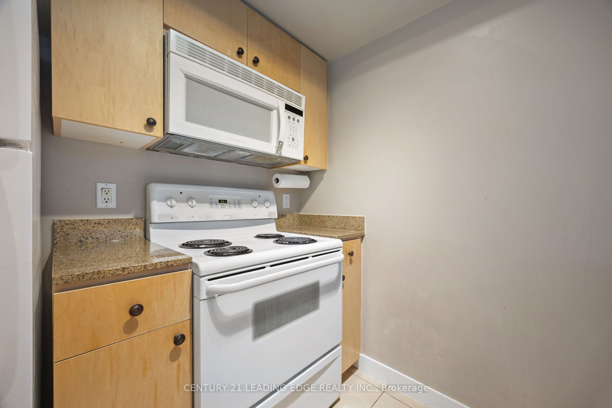 Photo 43 of Unit 2011, 373 Front Street, Toronto, Waterfront Communities — HOMEH