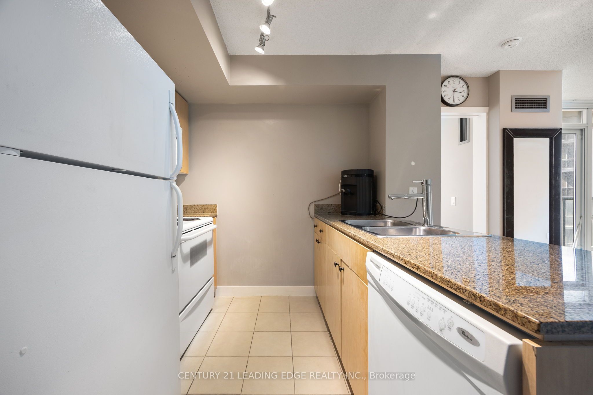 Photo 44 of Unit 2011, 373 Front Street, Toronto, Waterfront Communities — HOMEH