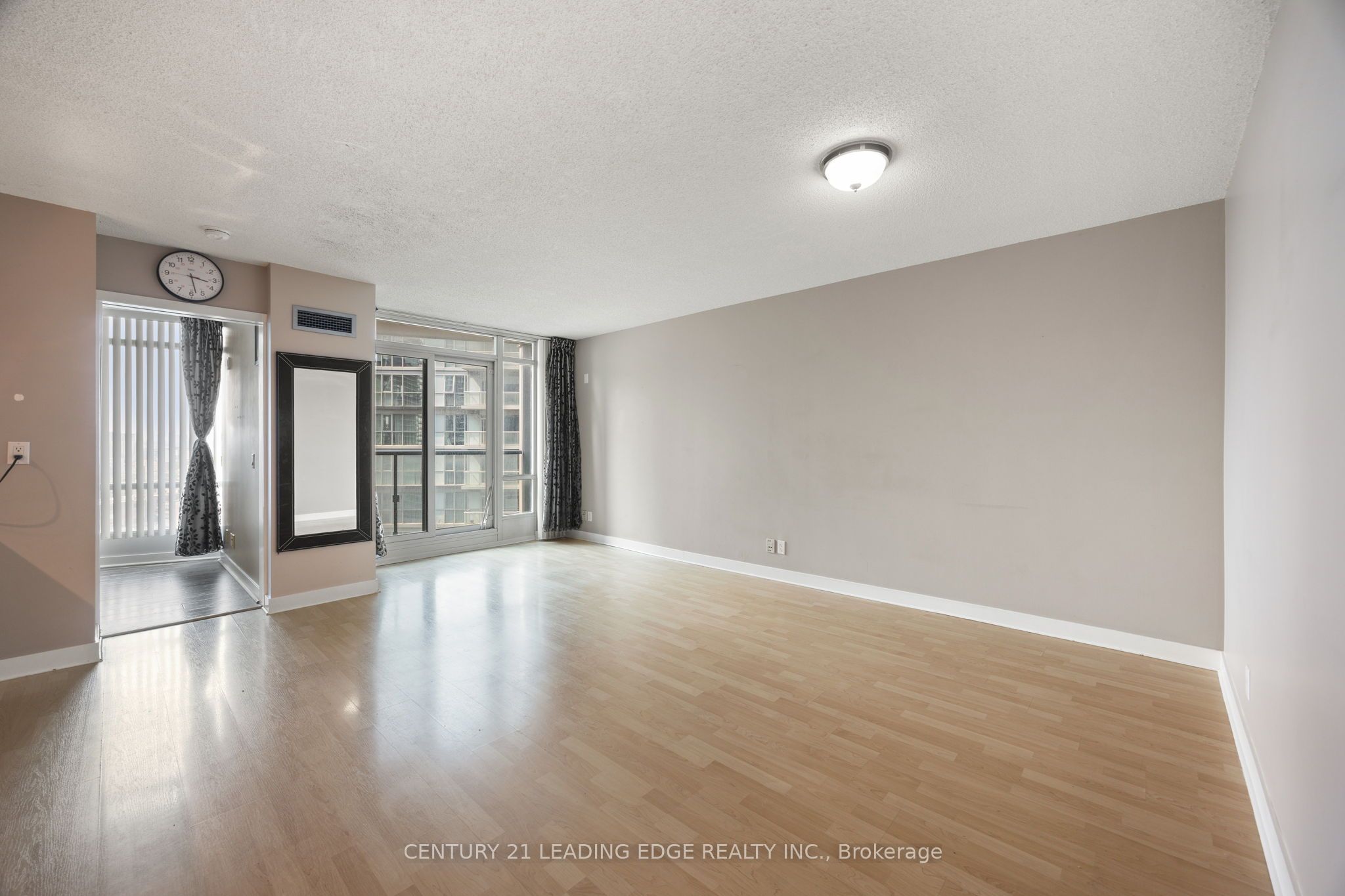 Photo 37 of Unit 2011, 373 Front Street, Toronto, Waterfront Communities — HOMEH