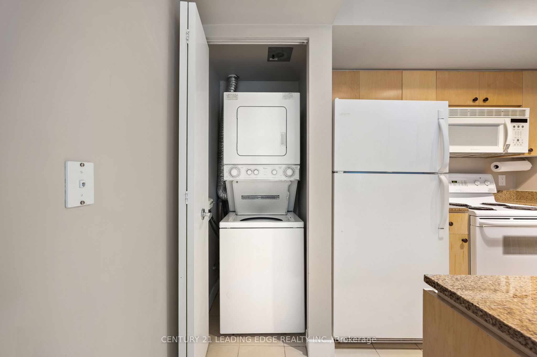 Photo 52 of Unit 2011, 373 Front Street, Toronto, Waterfront Communities — HOMEH