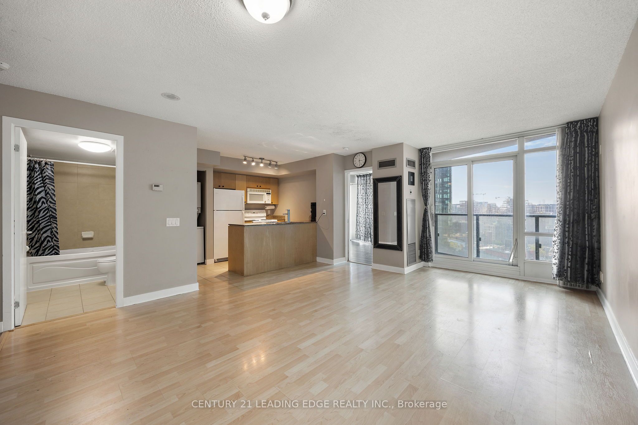 Photo 51 of Unit 2011, 373 Front Street, Toronto, Waterfront Communities — HOMEH