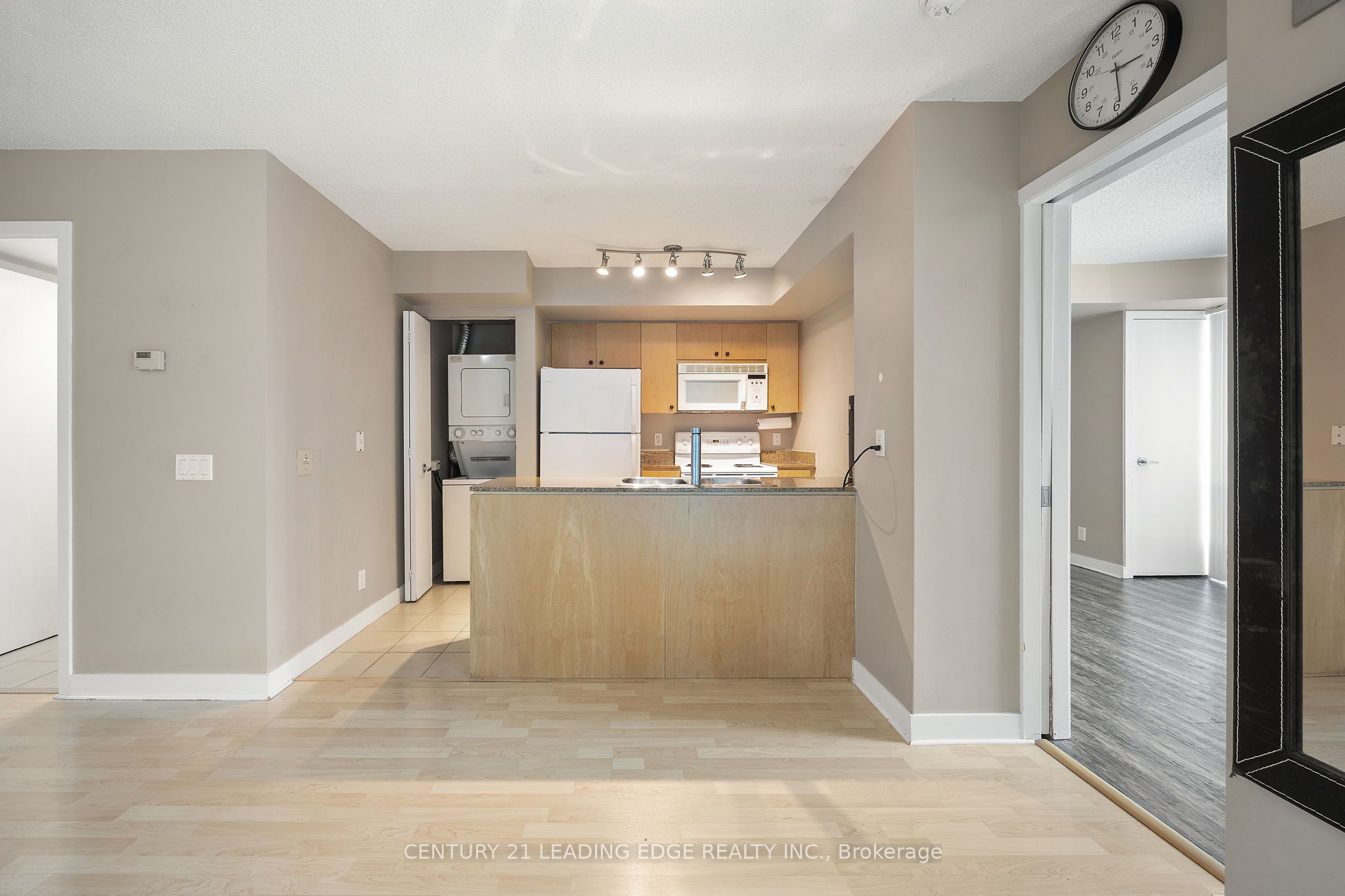 Photo 39 of Unit 2011, 373 Front Street, Toronto, Waterfront Communities — HOMEH