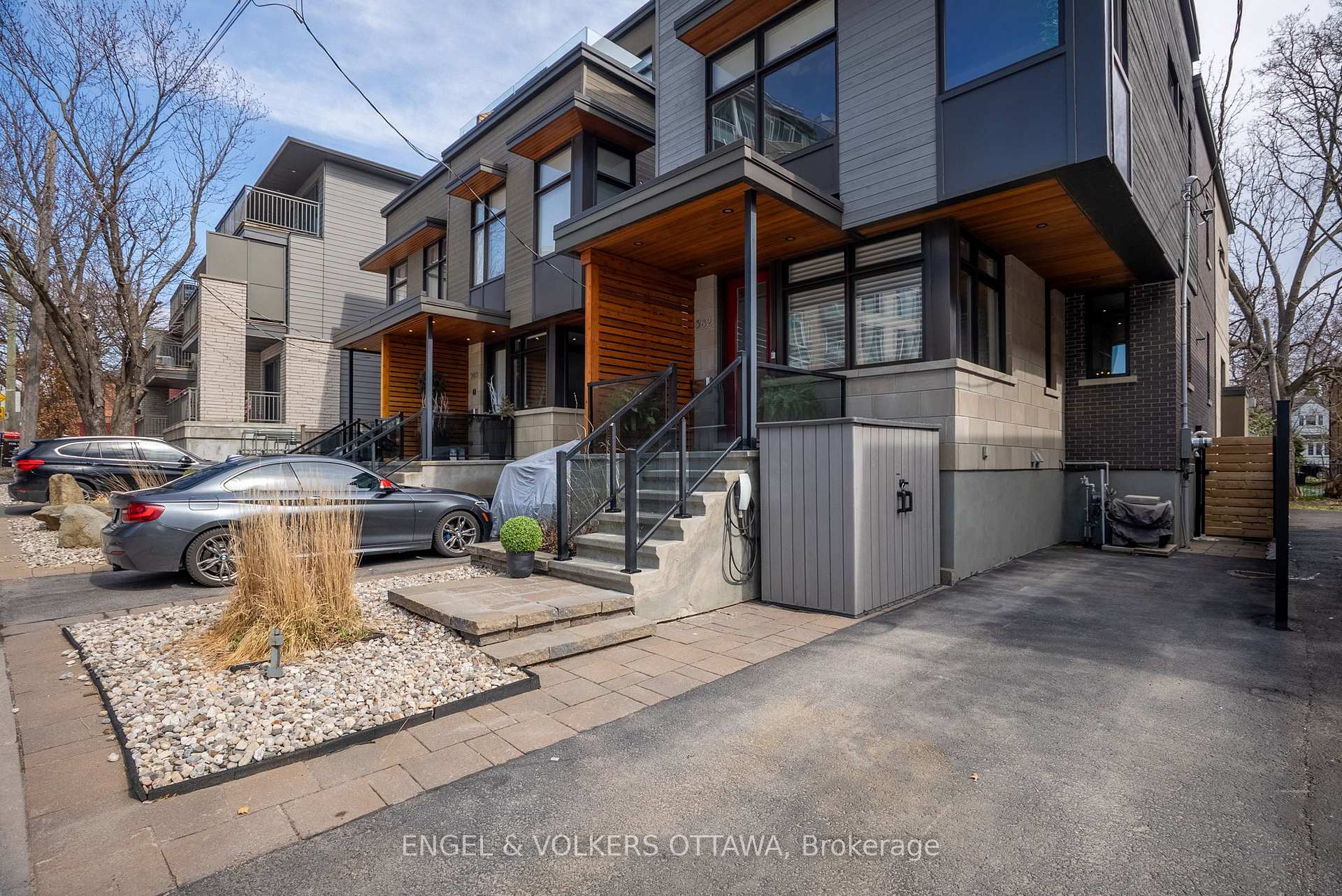 Photo 1 of 582 Byron Avenue, Ottawa, McKellar/Highland — HOMEH