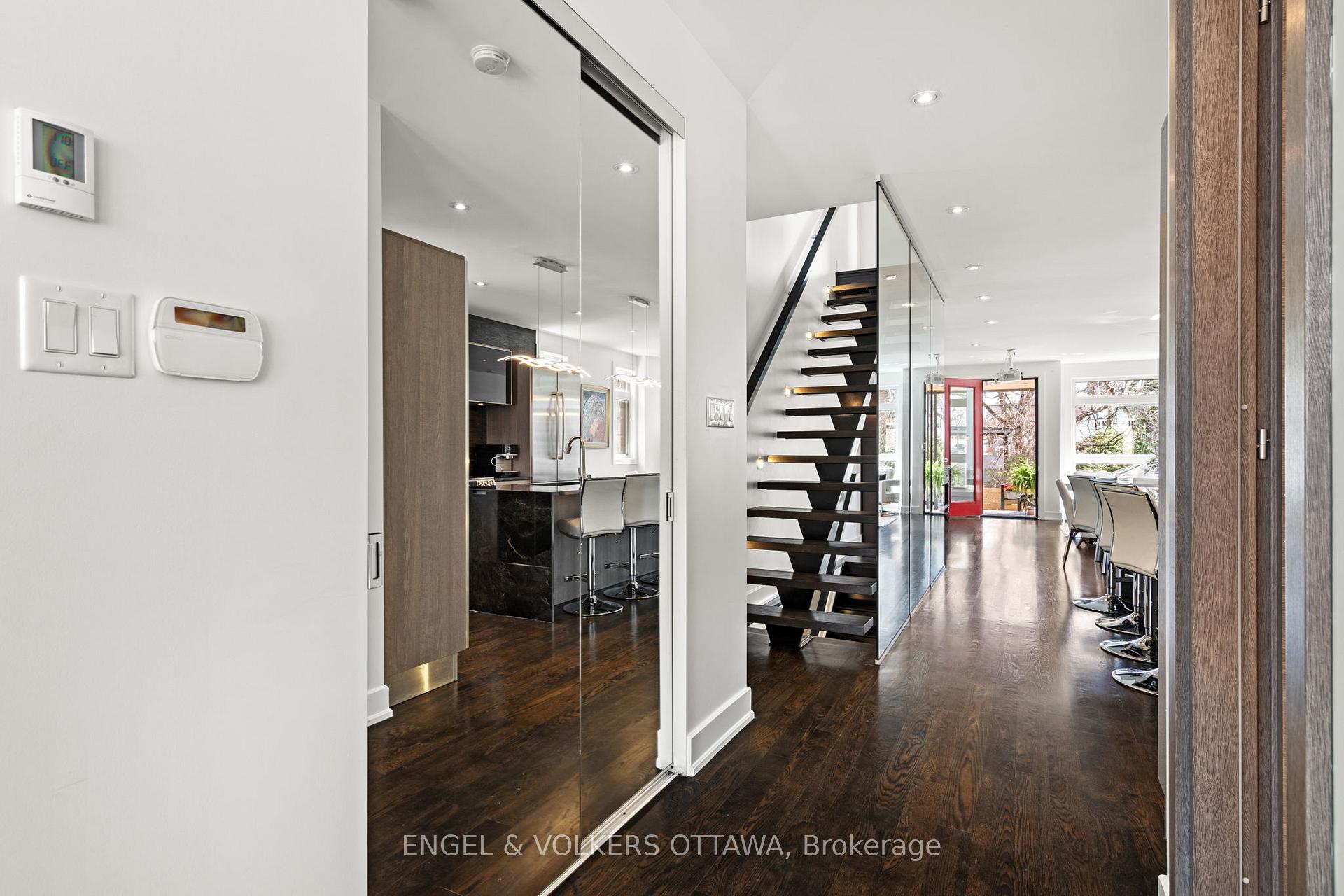 Photo 6 of 582 Byron Avenue, Ottawa, McKellar/Highland — HOMEH