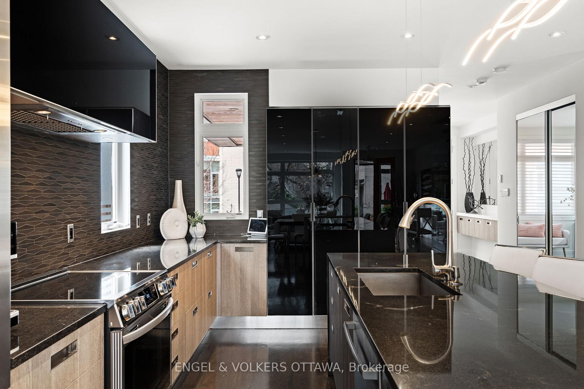 Photo 8 of 582 Byron Avenue, Ottawa, McKellar/Highland — HOMEH