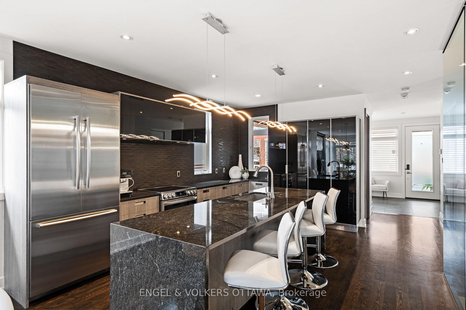 Photo 9 of 582 Byron Avenue, Ottawa, McKellar/Highland — HOMEH