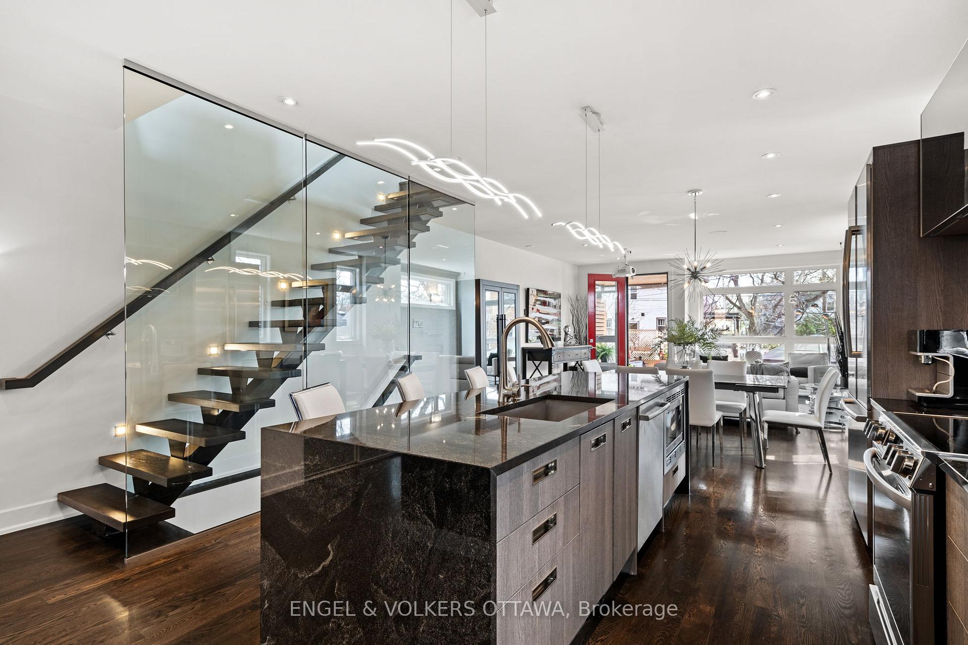 Photo 10 of 582 Byron Avenue, Ottawa, McKellar/Highland — HOMEH