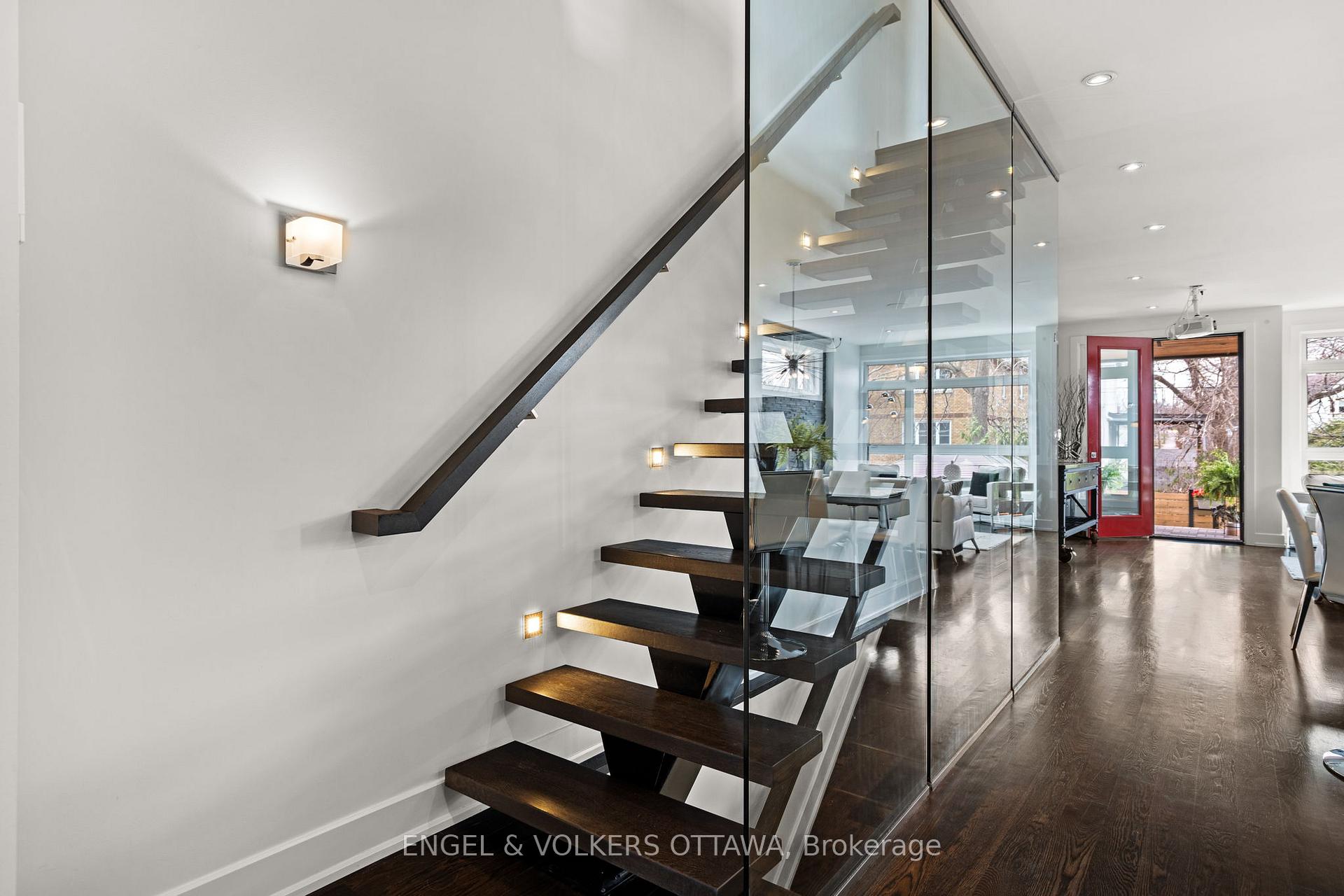 Photo 17 of 582 Byron Avenue, Ottawa, McKellar/Highland — HOMEH