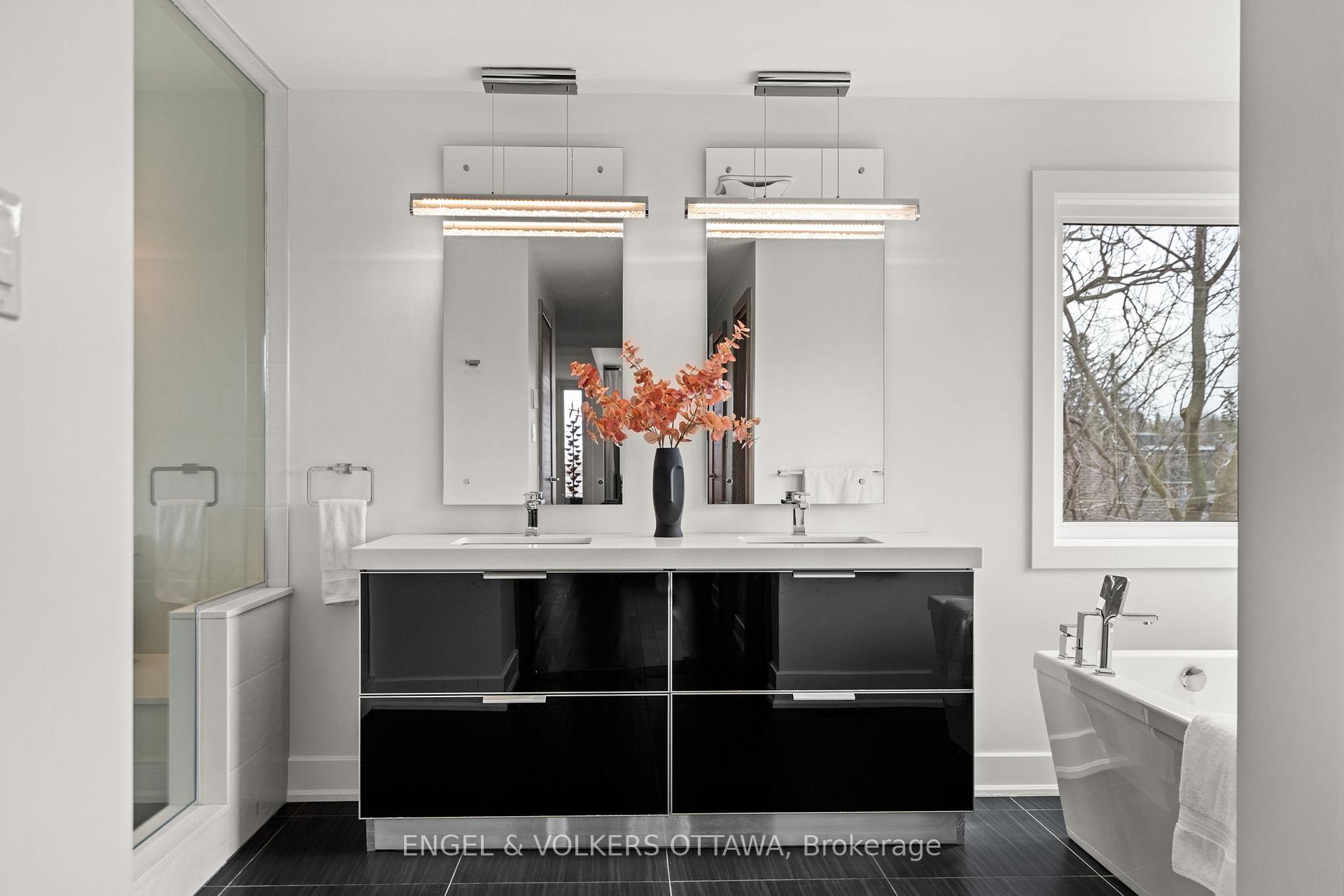 Photo 28 of 582 Byron Avenue, Ottawa, McKellar/Highland — HOMEH