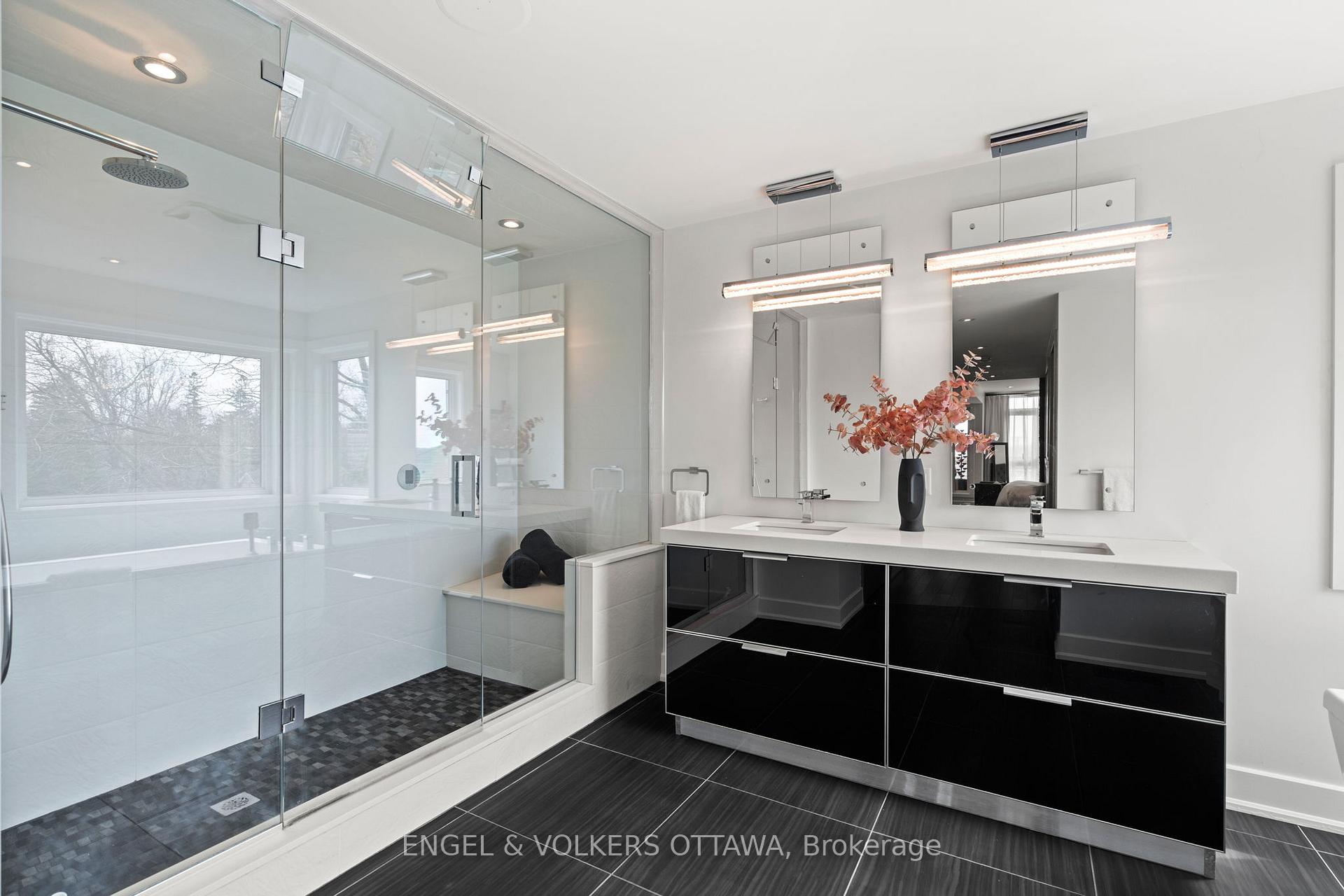 Photo 29 of 582 Byron Avenue, Ottawa, McKellar/Highland — HOMEH