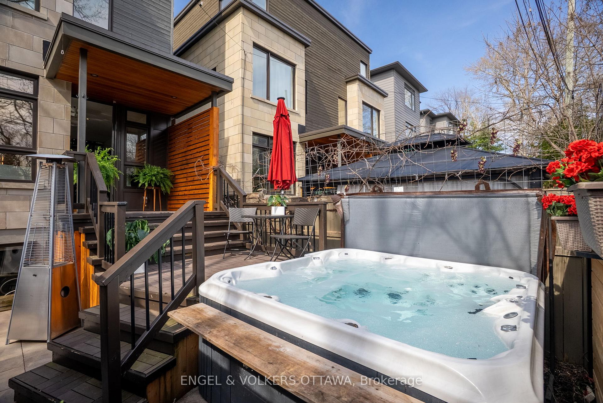 Photo 43 of 582 Byron Avenue, Ottawa, McKellar/Highland — HOMEH