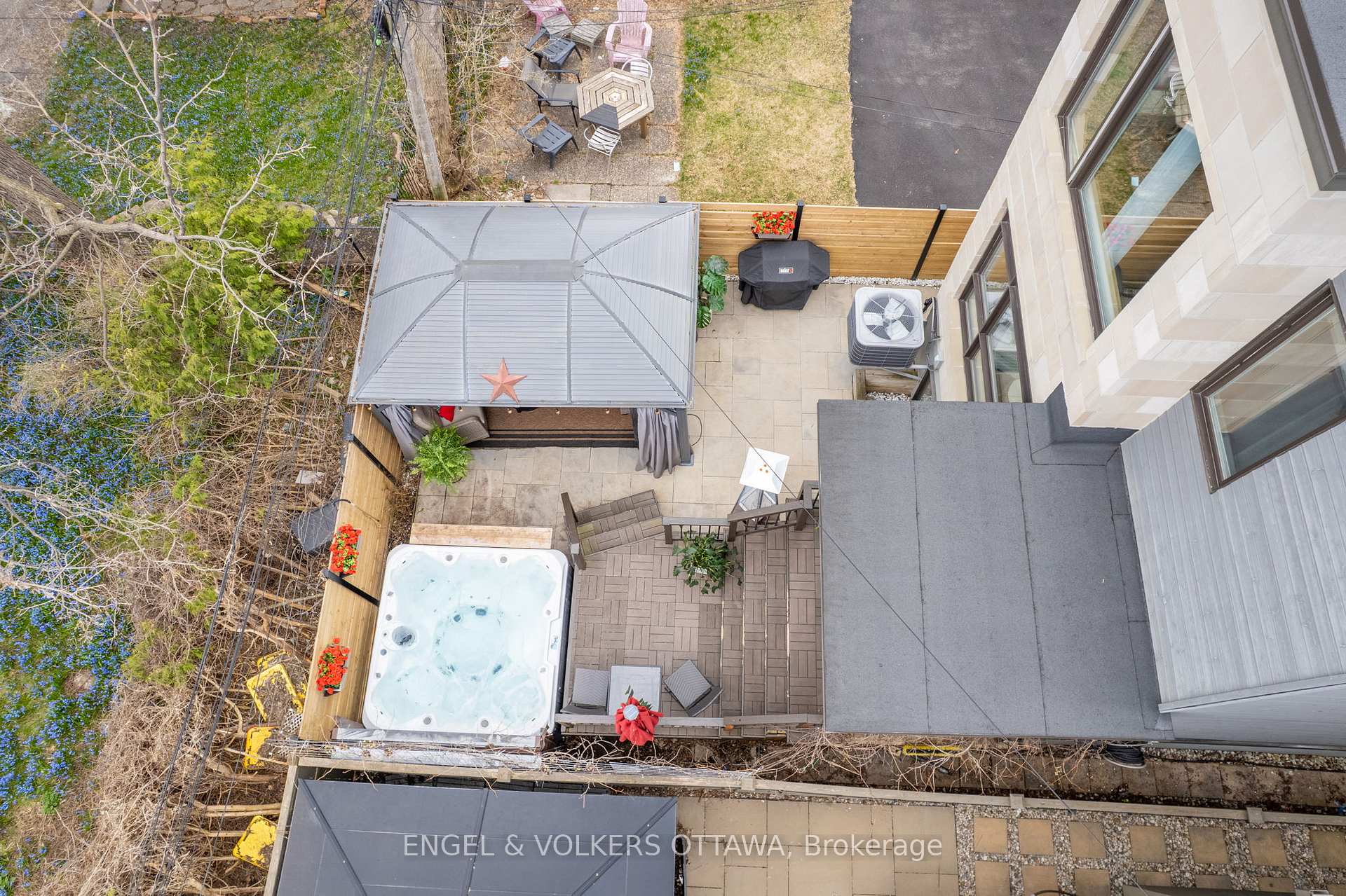 Photo 47 of 582 Byron Avenue, Ottawa, McKellar/Highland — HOMEH