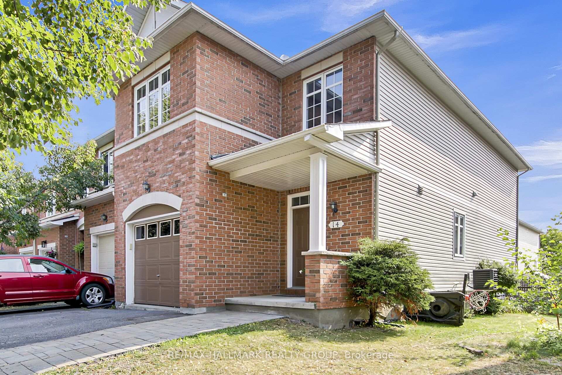 Photo 2 of 14 Plumas Gate, Ottawa, Barrhaven - Longfields — HOMEH