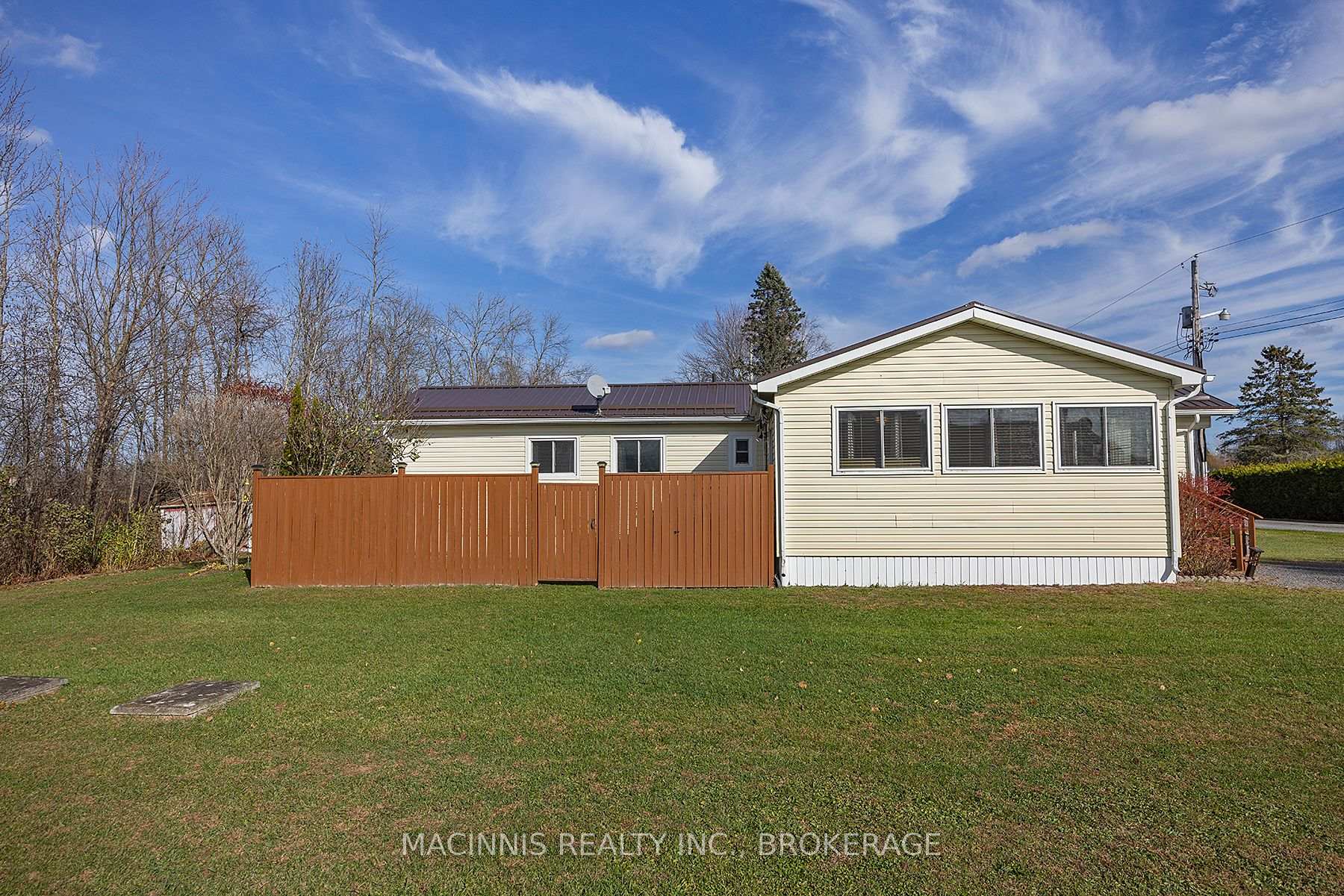 Photo 7 of 4323 E.R Orser Drive, Frontenac, Frontenac South — HOMEH
