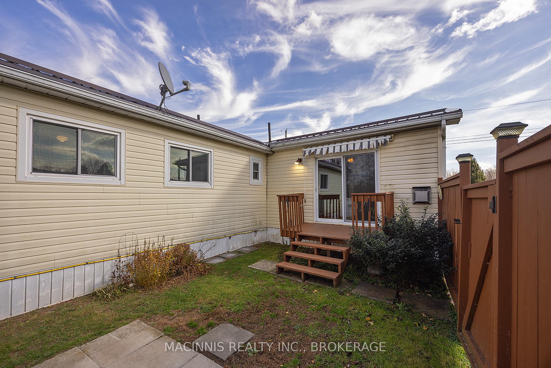 Photo 13 of 4323 E.R Orser Drive, Frontenac, Frontenac South — HOMEH