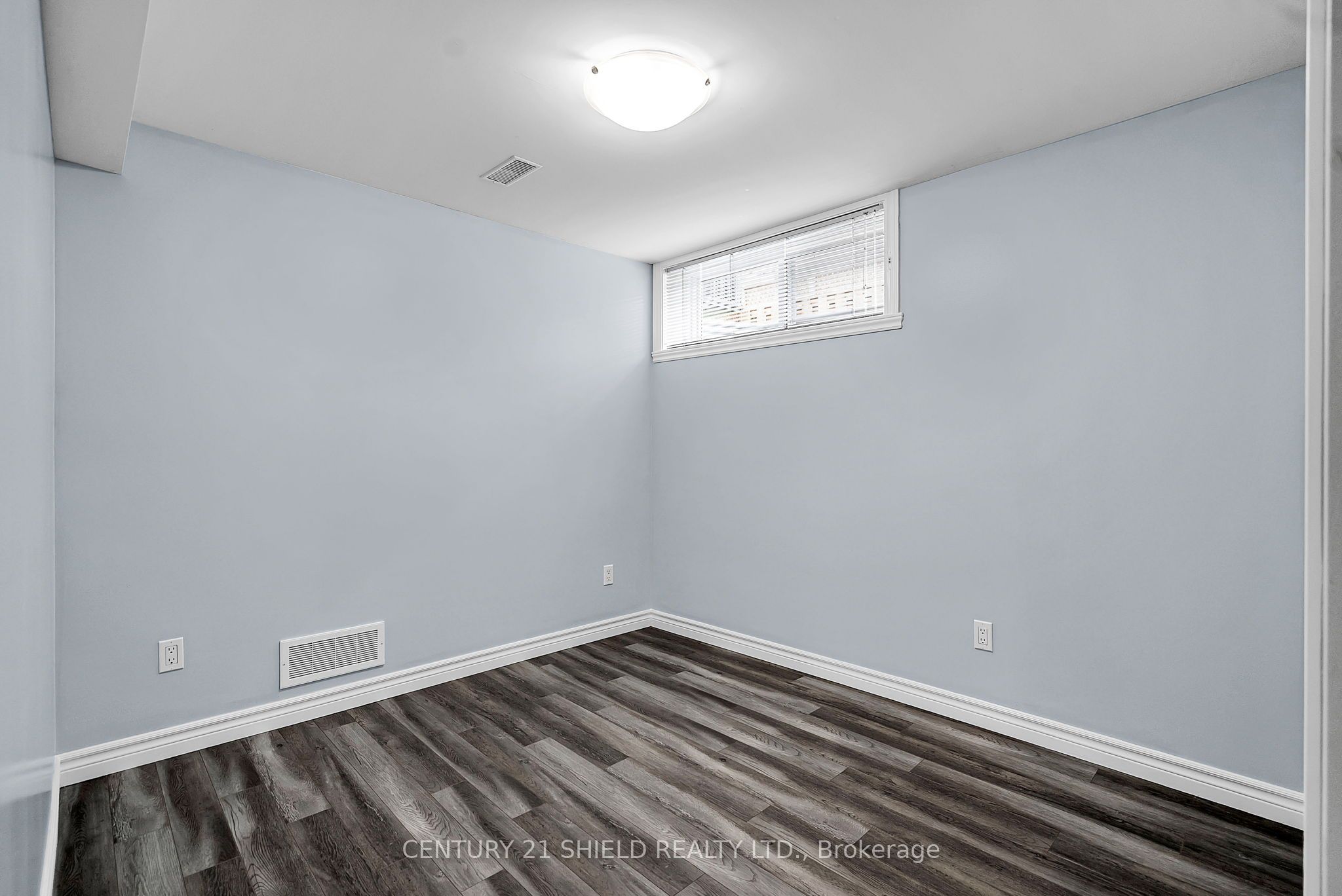 Photo 66 of 215 Third Street W, Cornwall — HOMEH
