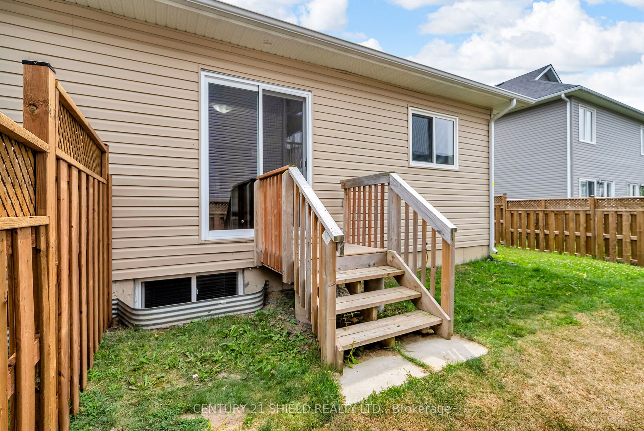 Photo 63 of 215 Third Street W, Cornwall — HOMEH