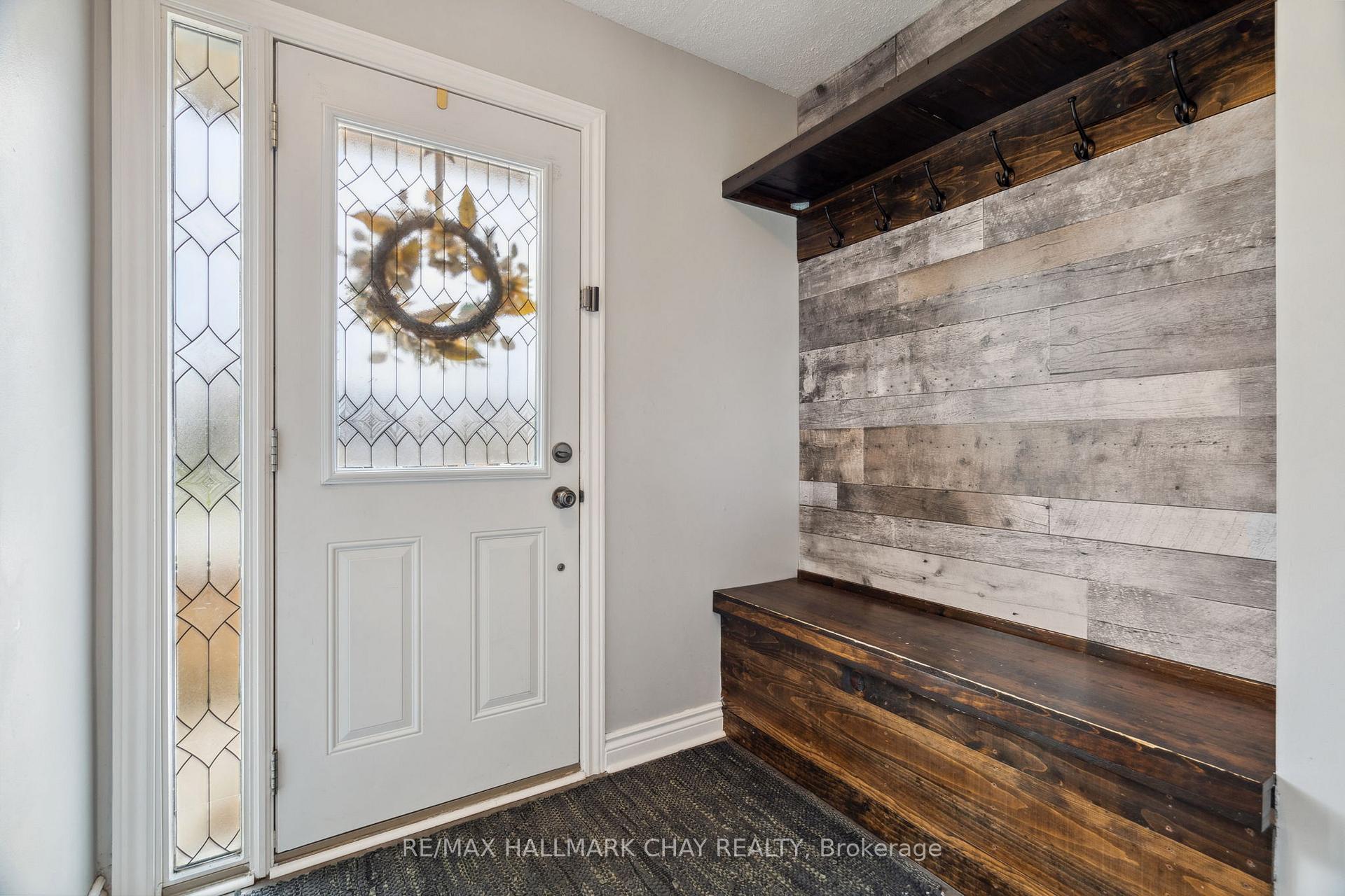 Photo 4 of 47 Janice Drive, Barrie, Sunnidale — HOMEH