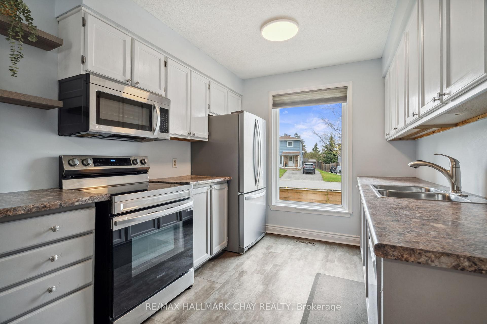 Photo 7 of 47 Janice Drive, Barrie, Sunnidale — HOMEH
