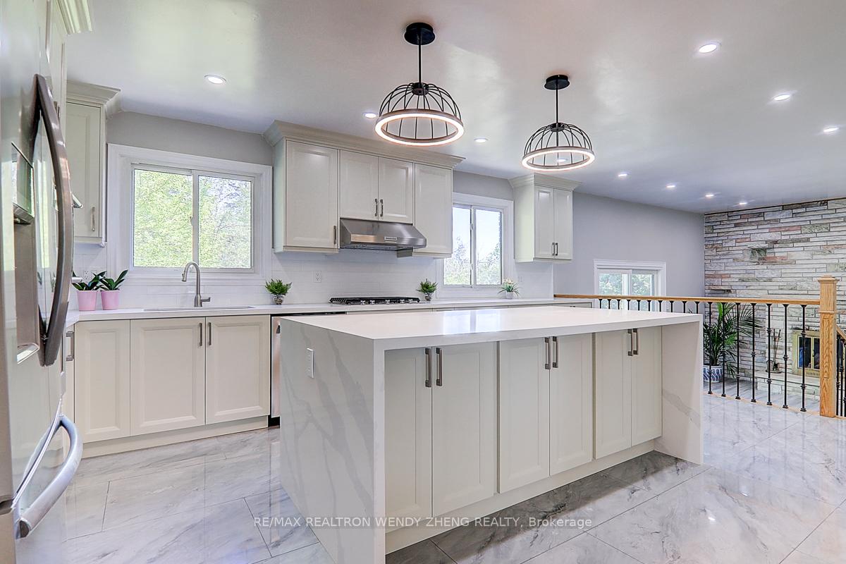 Photo 11 of 128 Letitia Street, Barrie, Letitia Heights — HOMEH