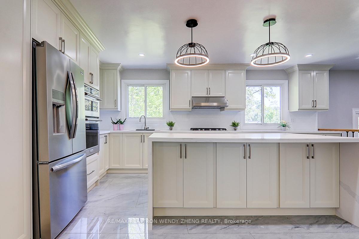 Photo 12 of 128 Letitia Street, Barrie, Letitia Heights — HOMEH