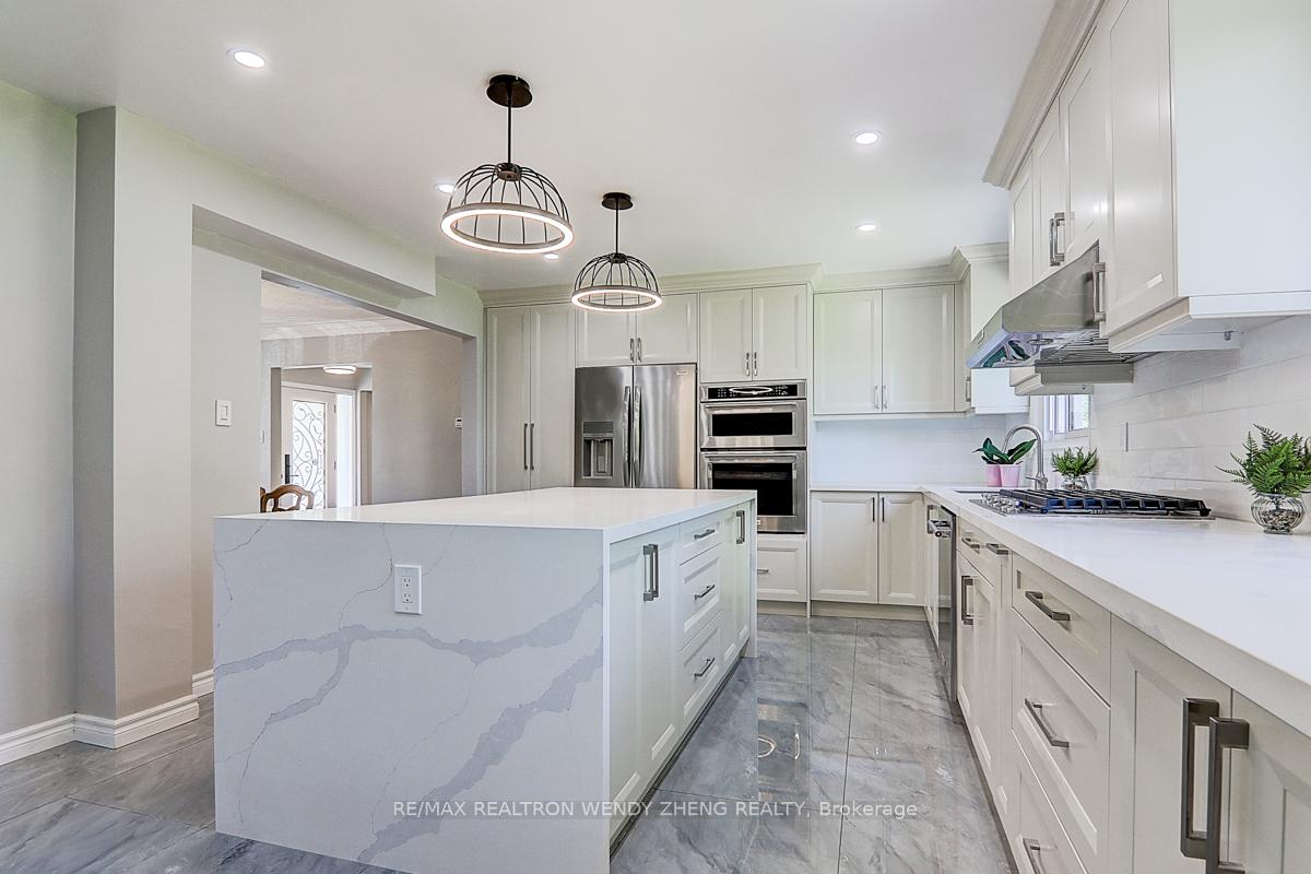 Photo 14 of 128 Letitia Street, Barrie, Letitia Heights — HOMEH