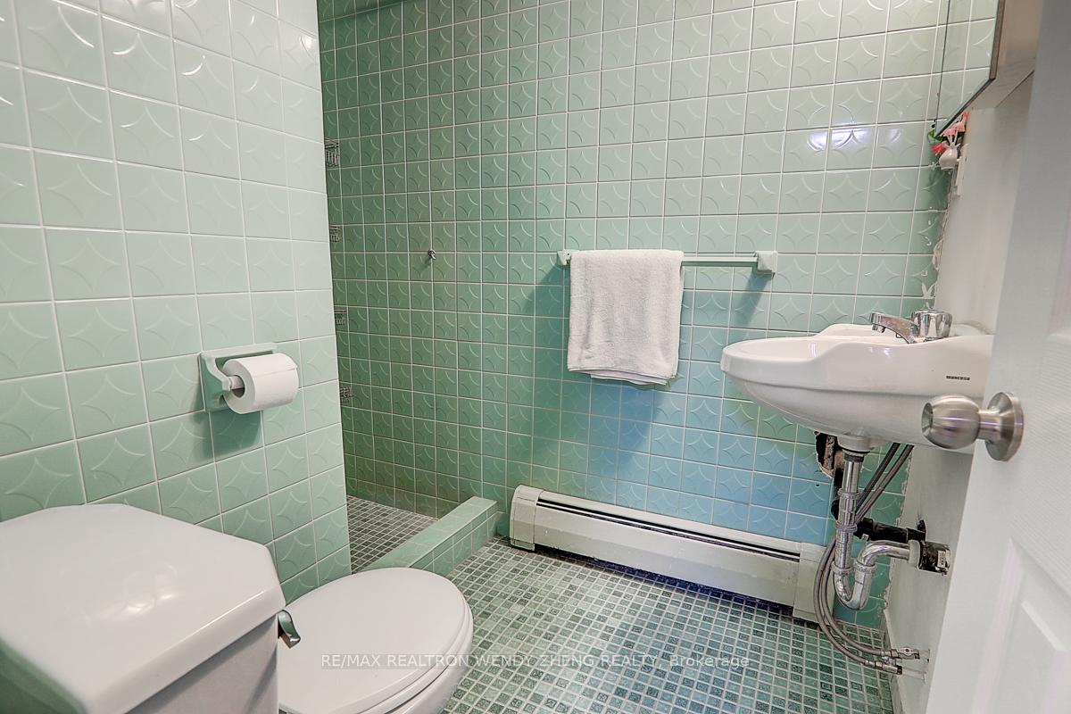 Photo 40 of 128 Letitia Street, Barrie, Letitia Heights — HOMEH