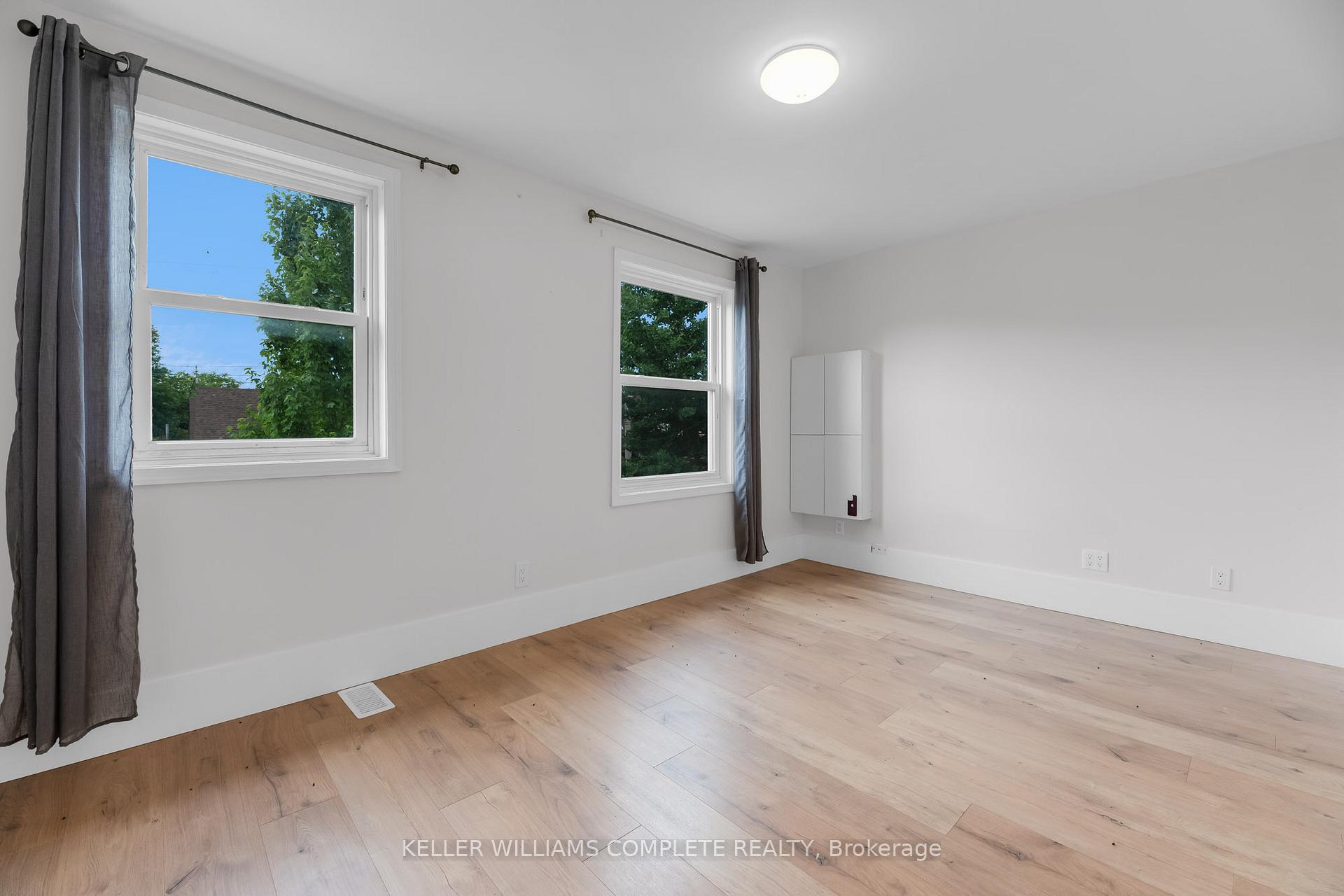 Photo 18 of 199 Balmoral Avenue N, Hamilton, Crown Point — HOMEH