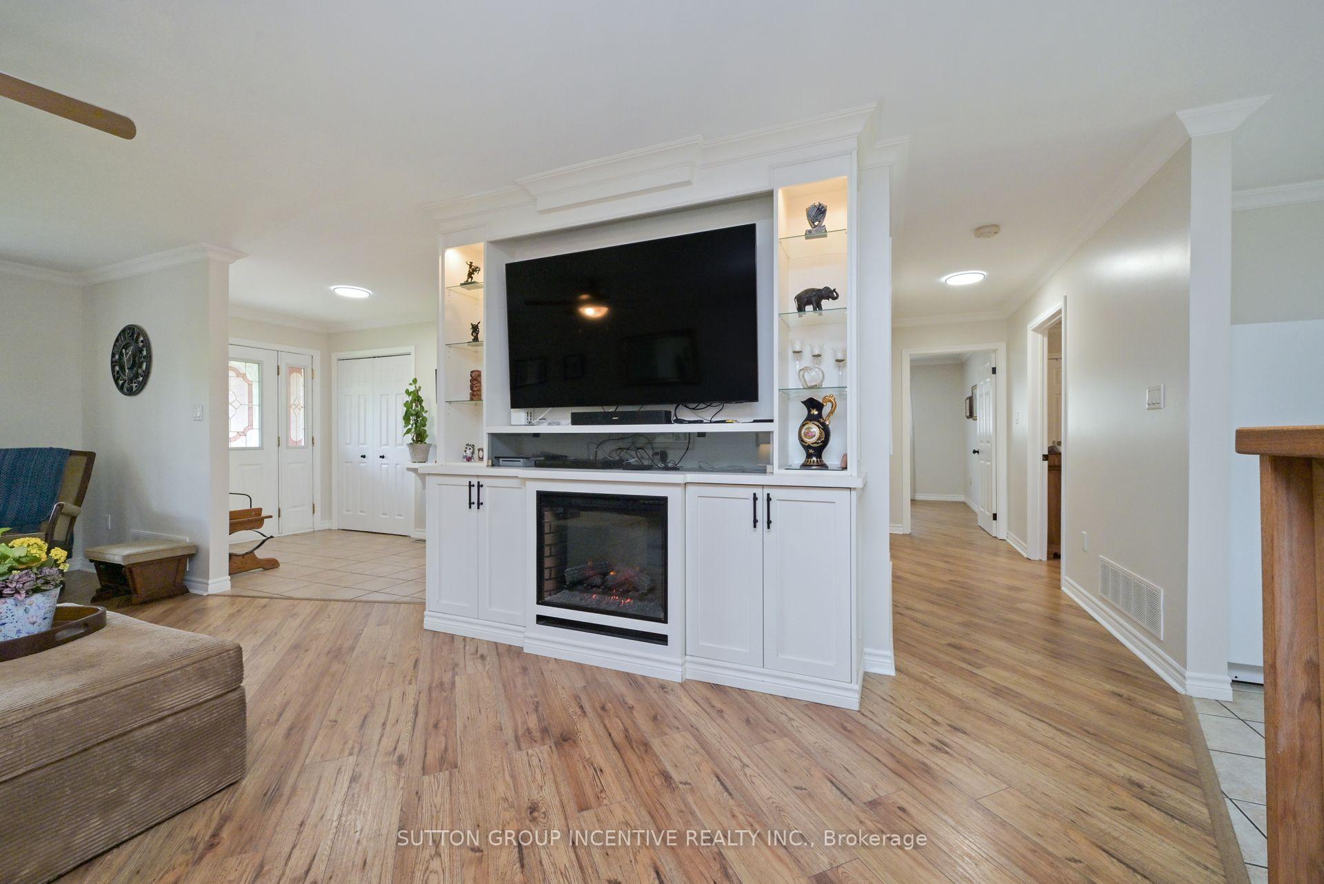 Photo 6 of 107 Huronia Road, Barrie, Painswick North — HOMEH