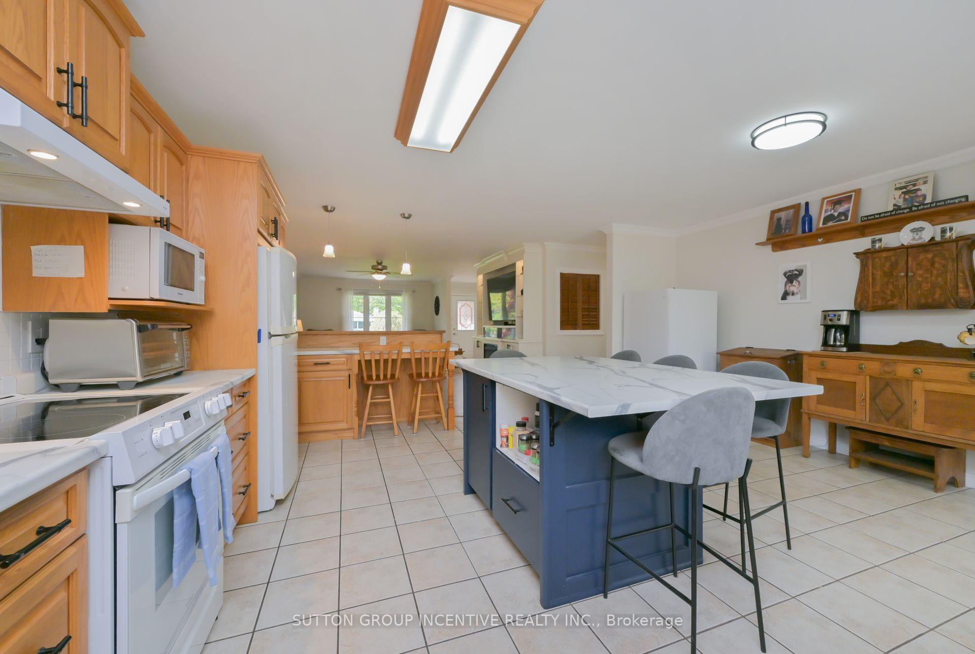 Photo 9 of 107 Huronia Road, Barrie, Painswick North — HOMEH