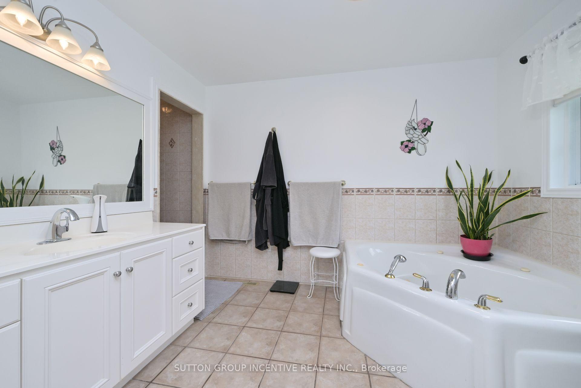 Photo 11 of 107 Huronia Road, Barrie, Painswick North — HOMEH