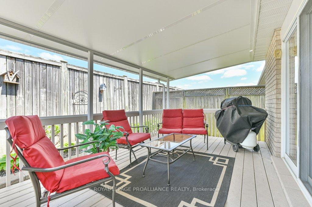 Photo 3 of 60 Hemlock Crescent, Belleville, Belleville Ward — HOMEH