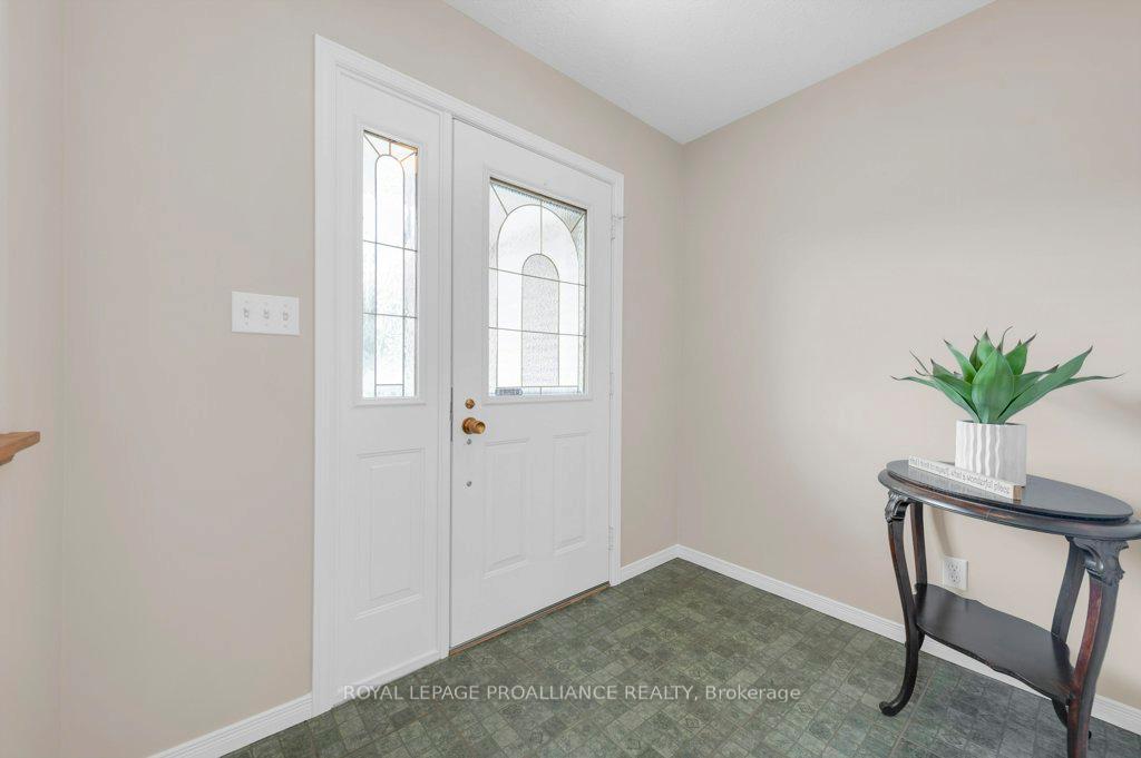 Photo 7 of 60 Hemlock Crescent, Belleville, Belleville Ward — HOMEH