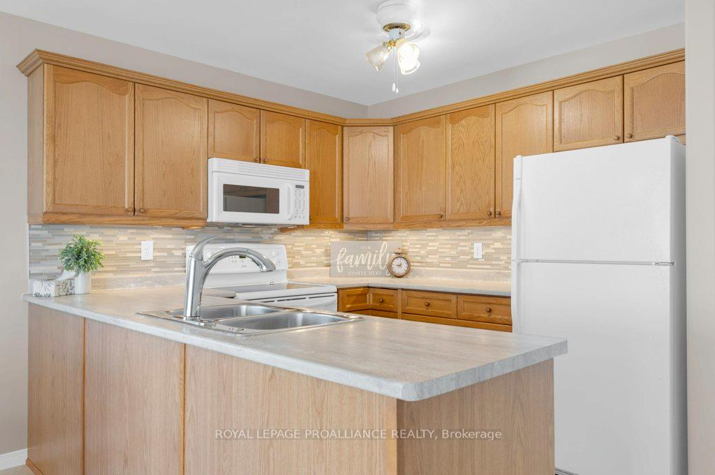 Photo 20 of 60 Hemlock Crescent, Belleville, Belleville Ward — HOMEH