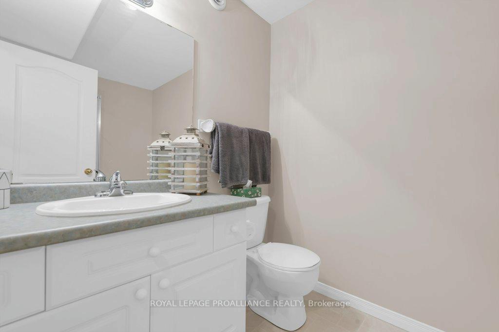 Photo 26 of 60 Hemlock Crescent, Belleville, Belleville Ward — HOMEH