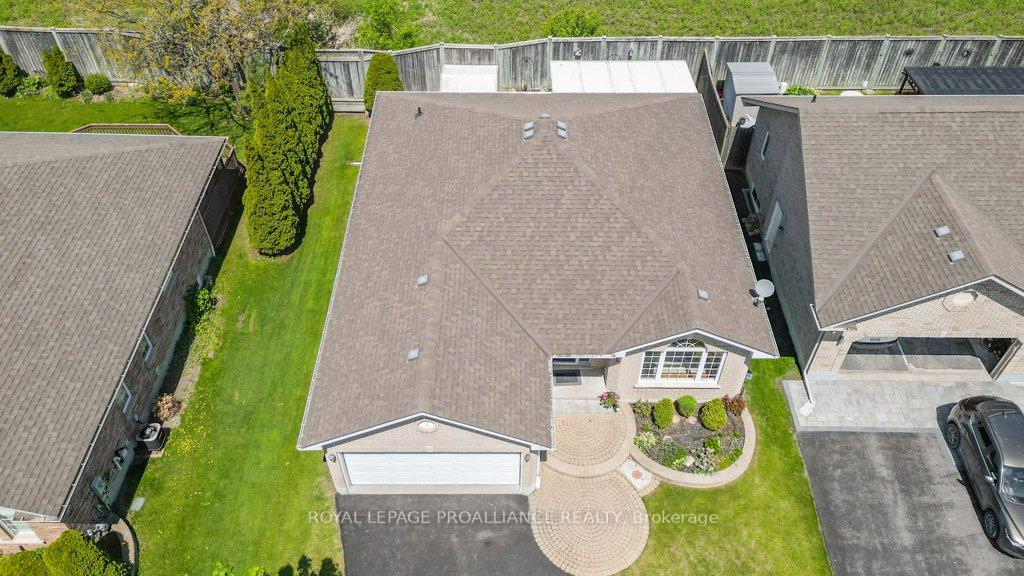 Photo 35 of 60 Hemlock Crescent, Belleville, Belleville Ward — HOMEH