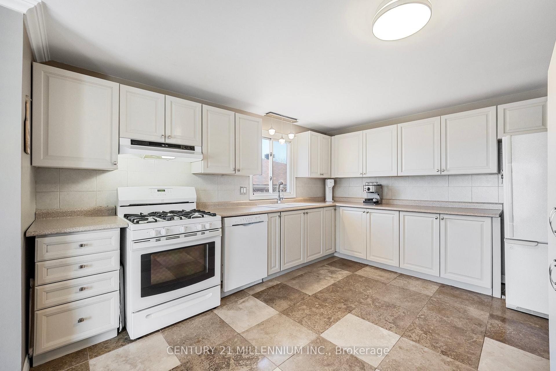 Photo 19 of 7 Coles Street, Barrie, Sunnidale — HOMEH