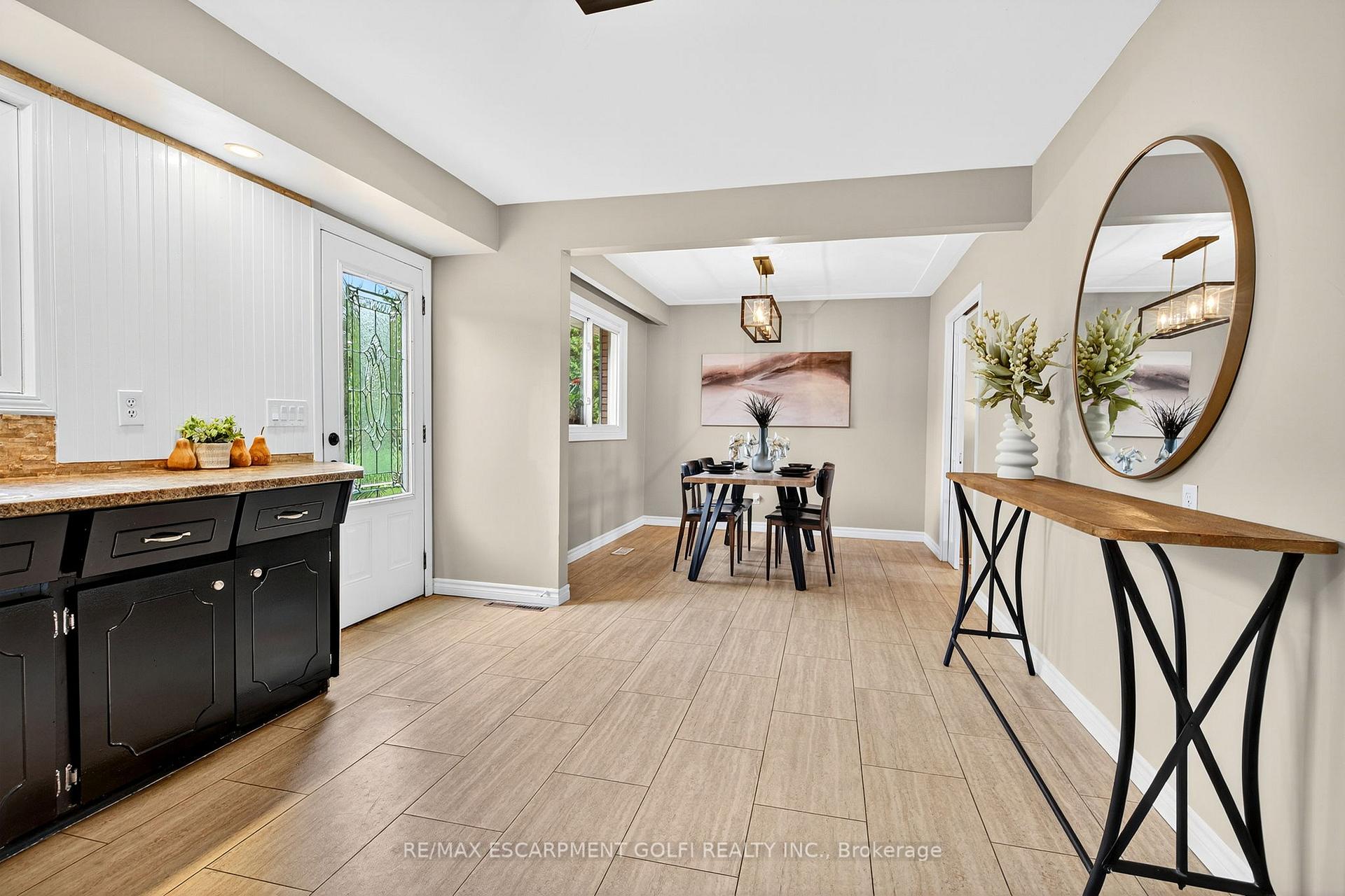 Photo 16 of 5 Westmoreland Road, Hamilton, Rural Flamborough — HOMEH