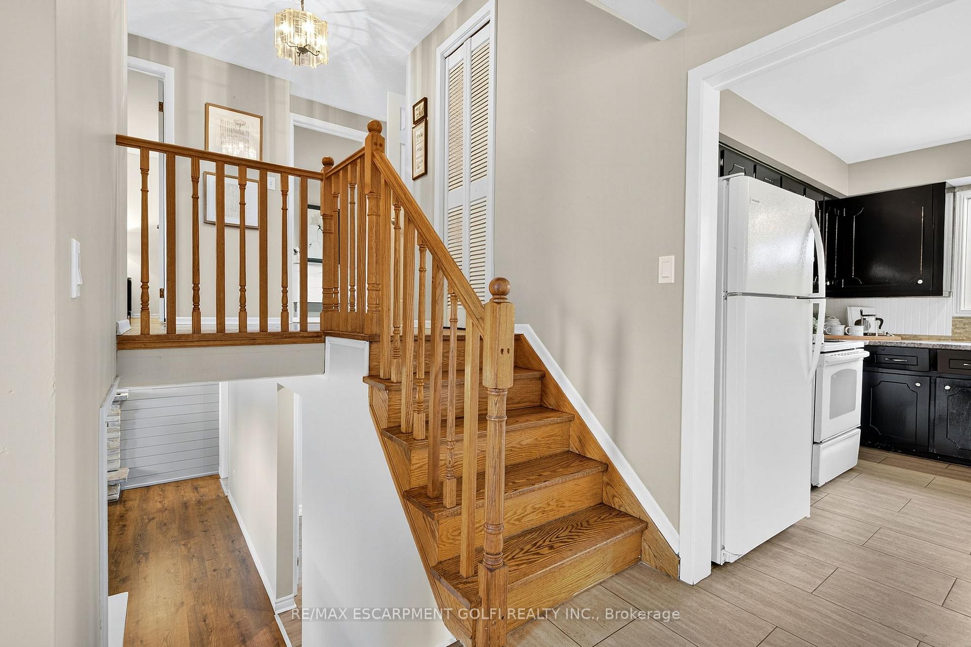 Photo 17 of 5 Westmoreland Road, Hamilton, Rural Flamborough — HOMEH