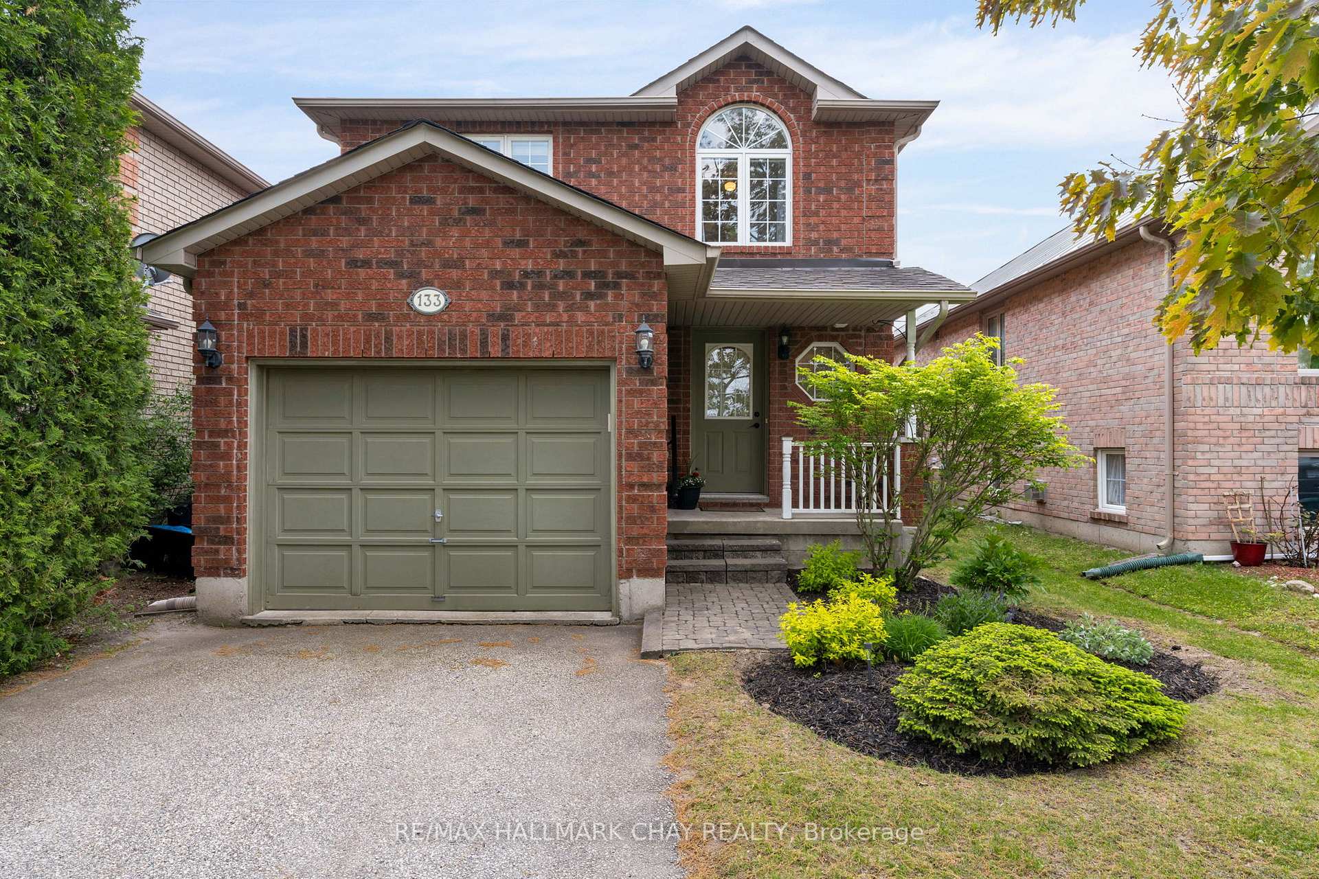 Photo 2 of 133 Cheltenham Road, Barrie, Georgian Drive — HOMEH