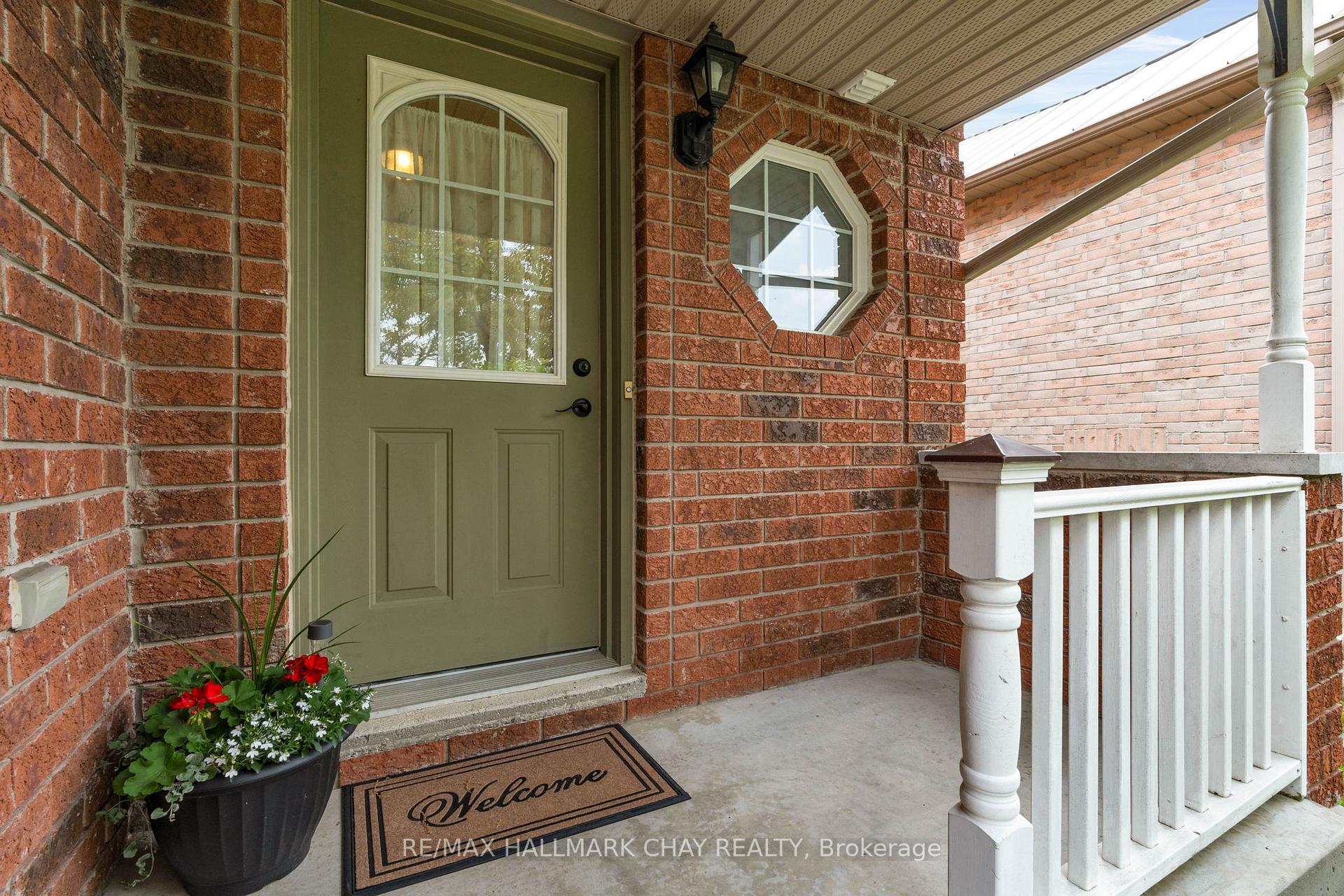 Photo 3 of 133 Cheltenham Road, Barrie, Georgian Drive — HOMEH