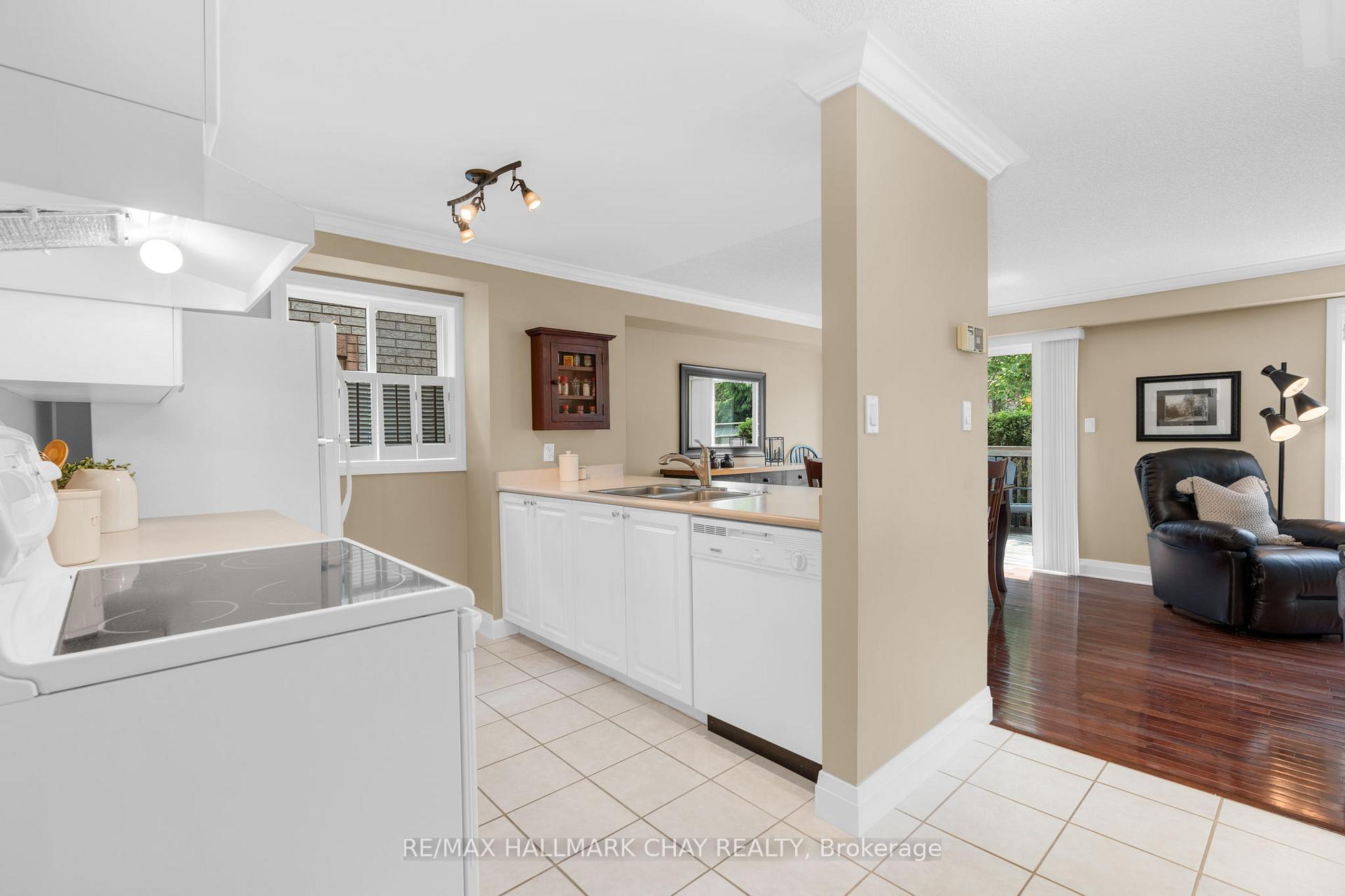 Photo 6 of 133 Cheltenham Road, Barrie, Georgian Drive — HOMEH