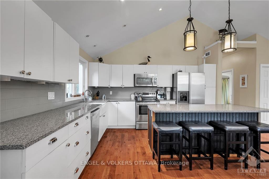 Photo 6 of 1020 Carson Trail, Frontenac, Frontenac North — HOMEH