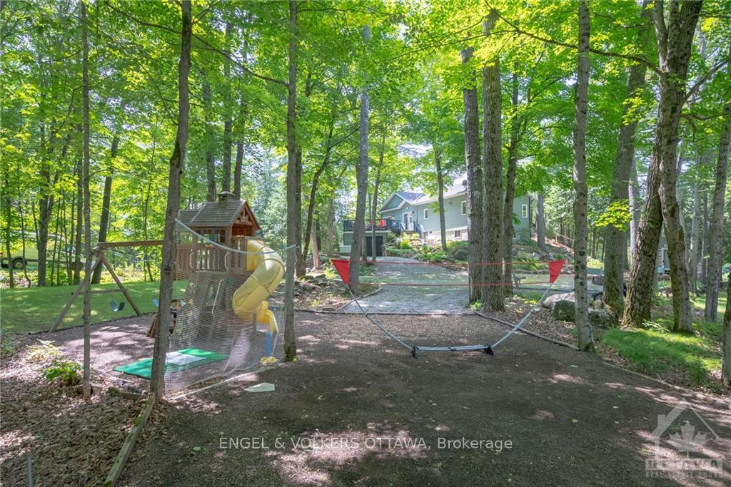 Photo 16 of 1020 Carson Trail, Frontenac, Frontenac North — HOMEH