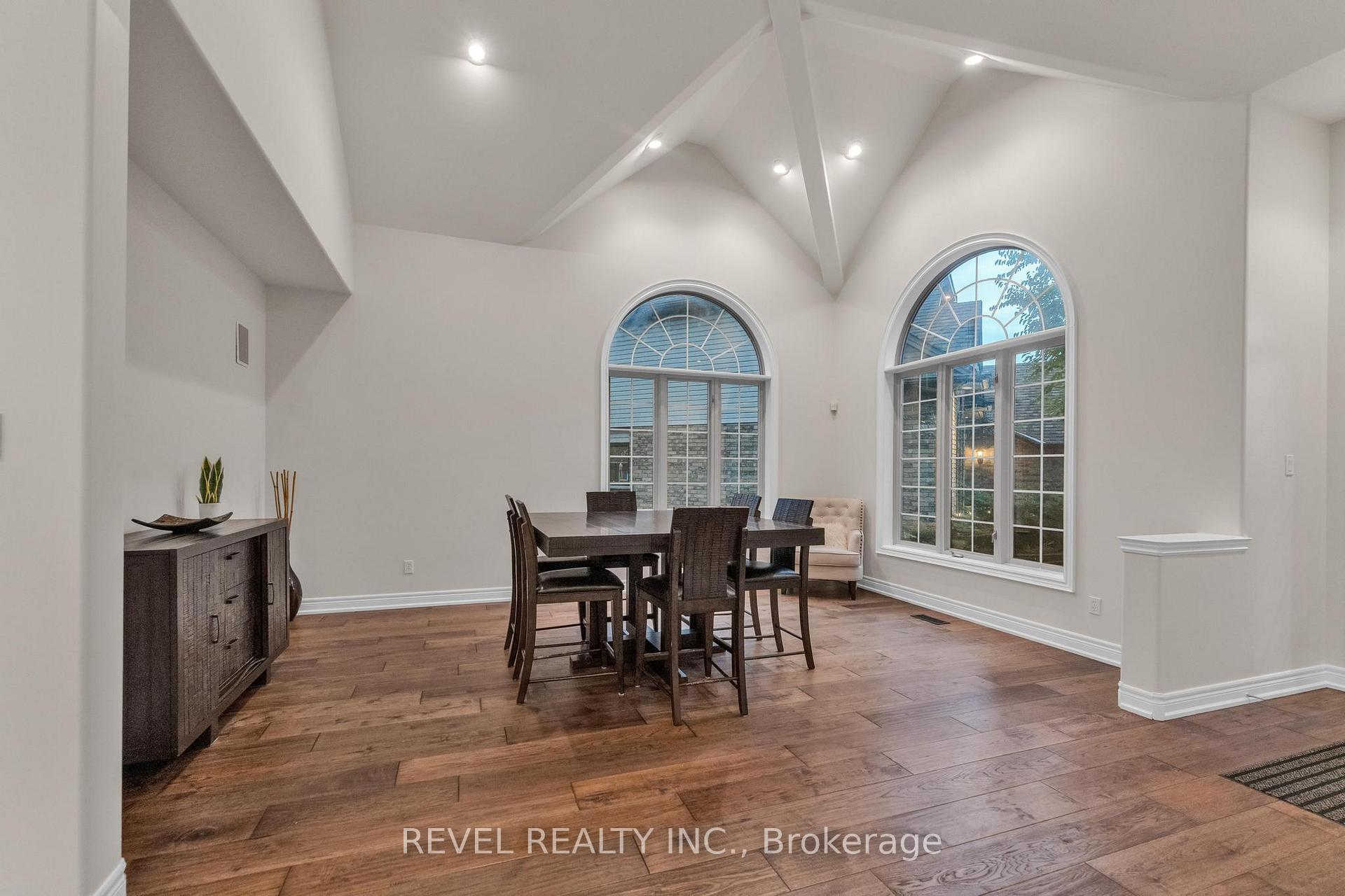 Photo 9 of 13 Switzer Crescent, Hamilton, Binbrook — HOMEH