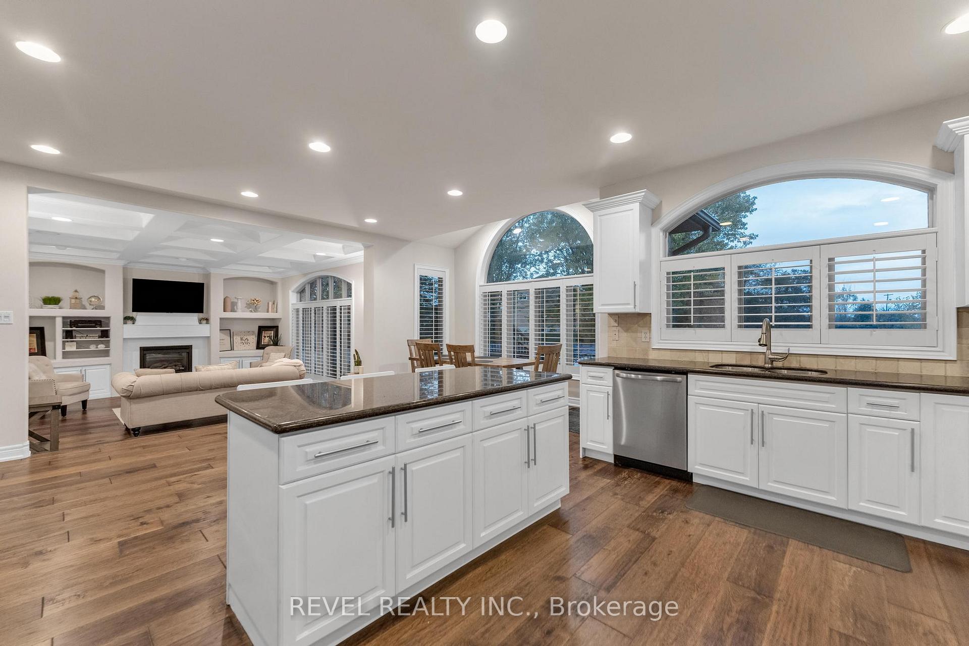 Photo 12 of 13 Switzer Crescent, Hamilton, Binbrook — HOMEH