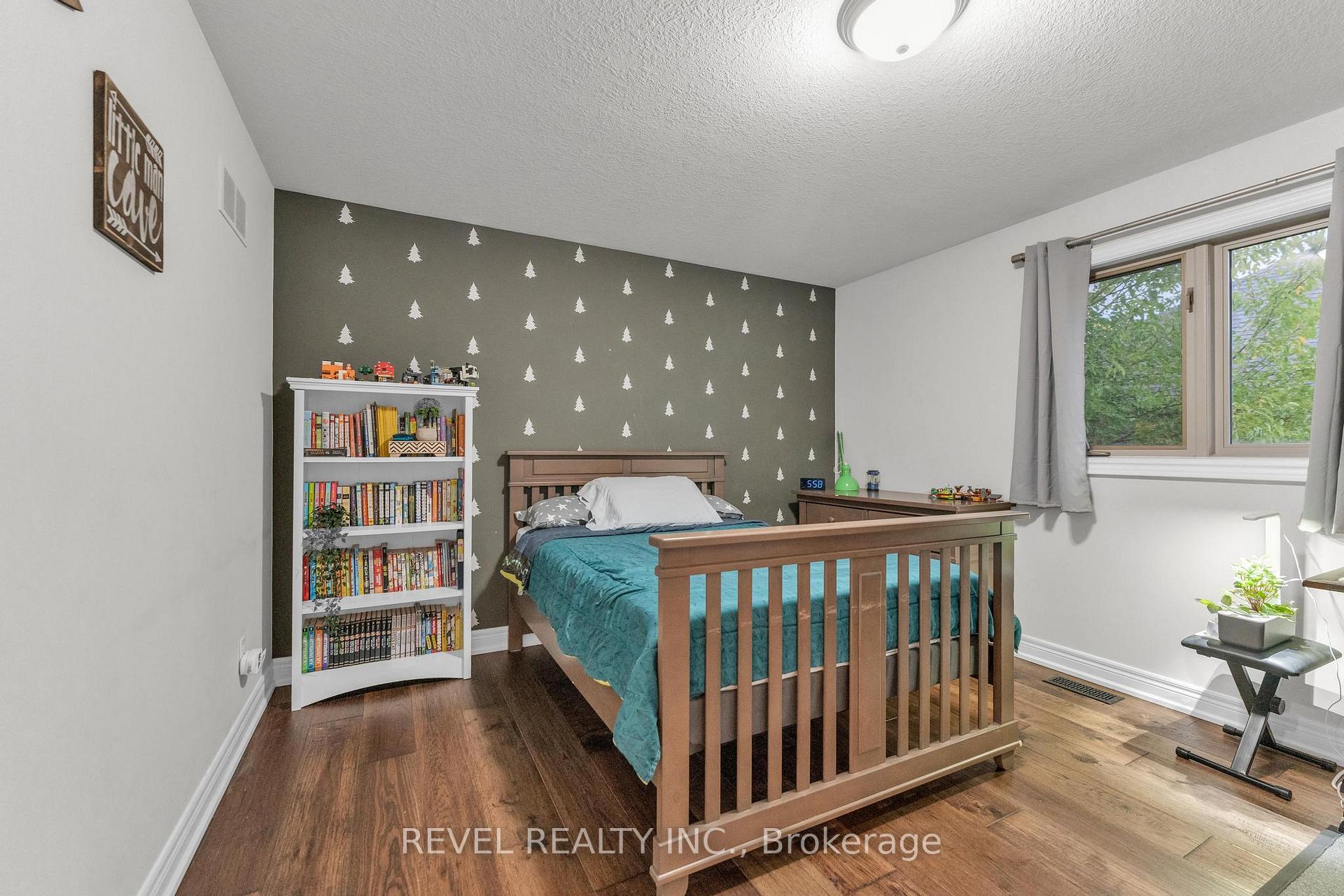 Photo 26 of 13 Switzer Crescent, Hamilton, Binbrook — HOMEH