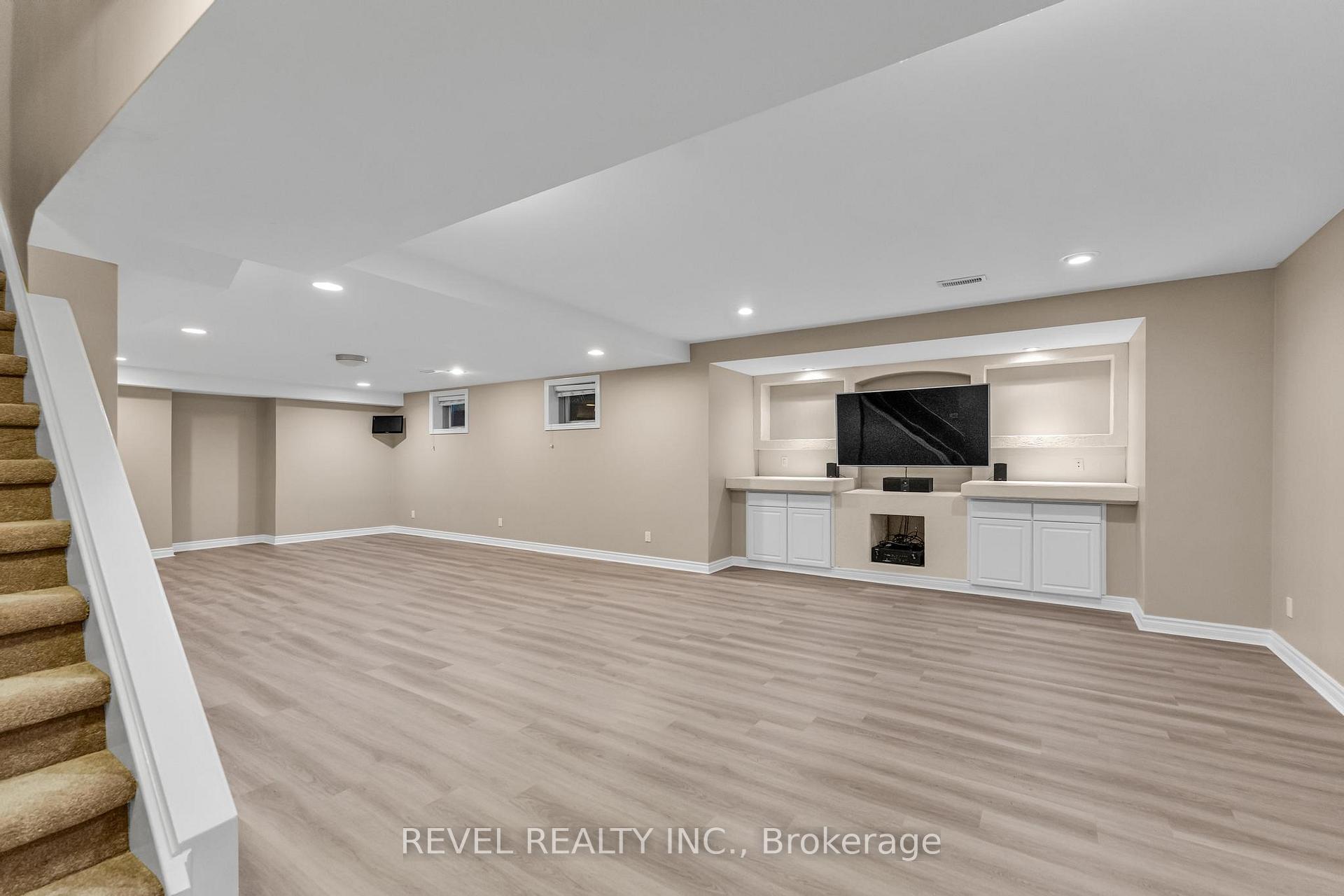 Photo 30 of 13 Switzer Crescent, Hamilton, Binbrook — HOMEH