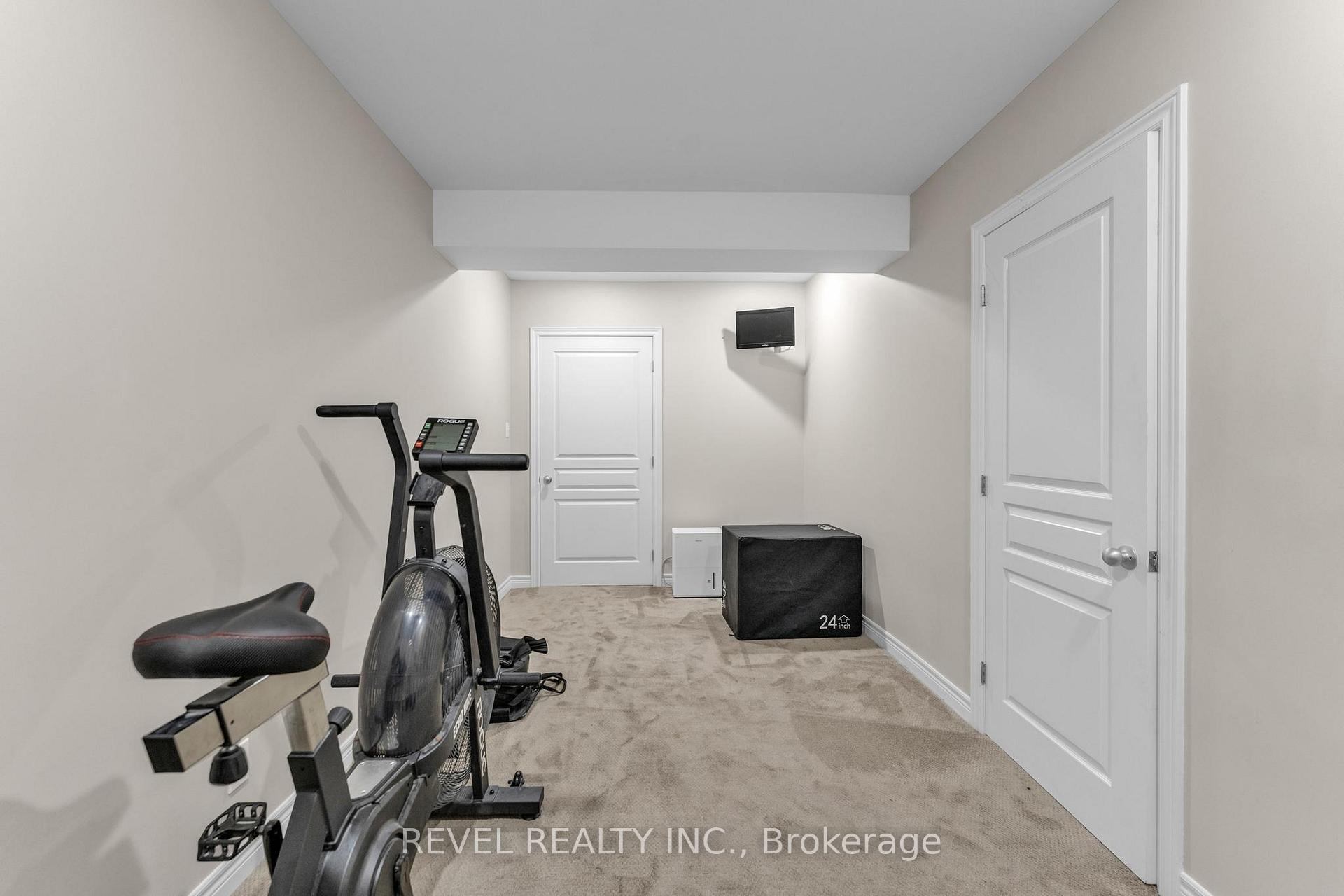 Photo 36 of 13 Switzer Crescent, Hamilton, Binbrook — HOMEH