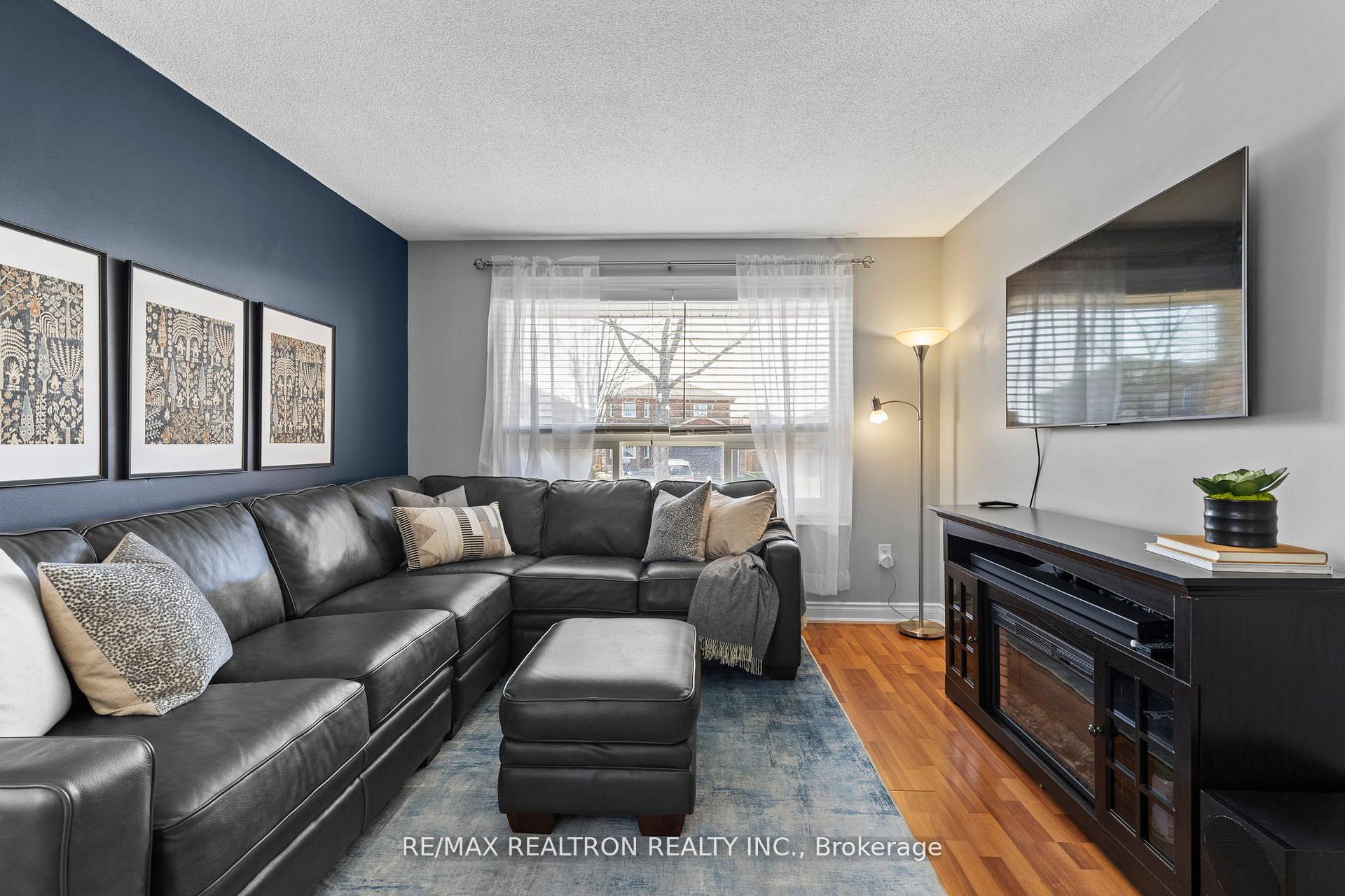 Photo 8 of 63 Butternut Drive, Barrie, Holly — HOMEH
